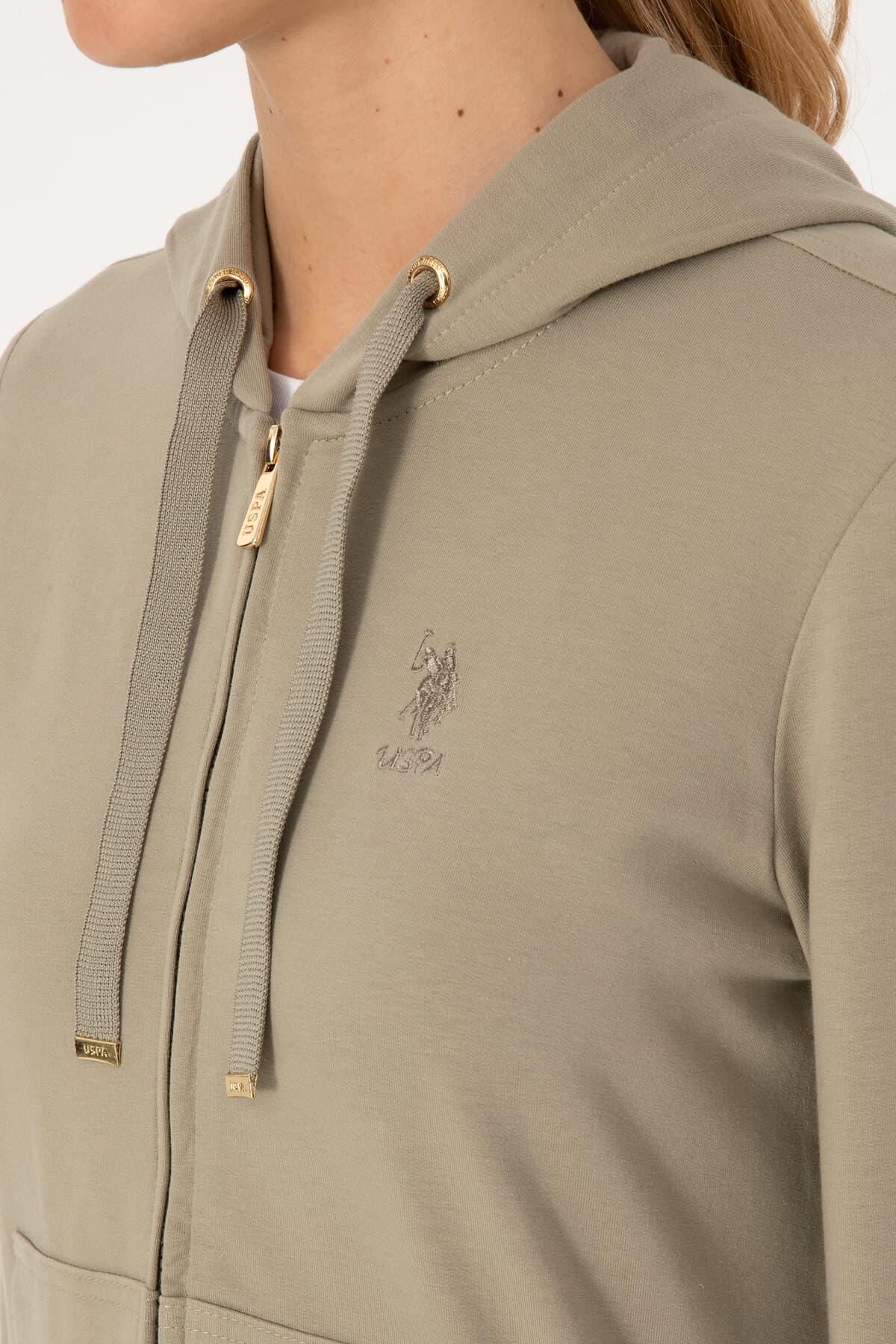 سویشرت زنانه U.S. Polo Assn. کلاهدار زیپدار خاکی روشن مدل 50313594-VR183 سویشرت زنانه U.S. Polo Assn. کلاهدار زیپدار خاکی روشن مدل 50313594-VR183