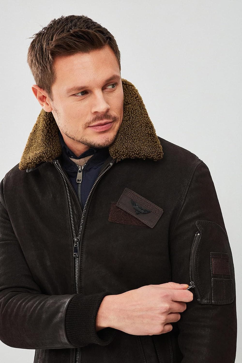 ژاکت پیلوت چرمی مردانه Derimod یقه خزدار مدل Falcon ژاکت پیلوت چرمی مردانه Derimod یقه خزدار مدل Falcon