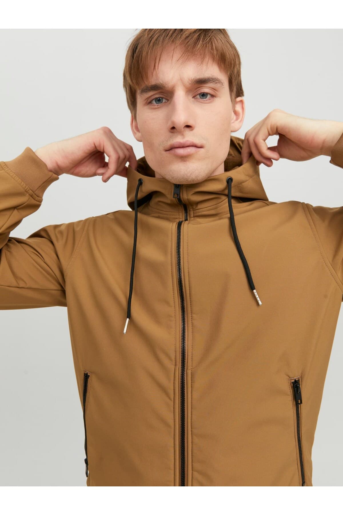 ژاکت مردانه Jack & Jones Jjebasic ضدآب سافتشل مدل 12236300 ژاکت مردانه Jack & Jones Jjebasic ضدآب سافتشل مدل 12236300