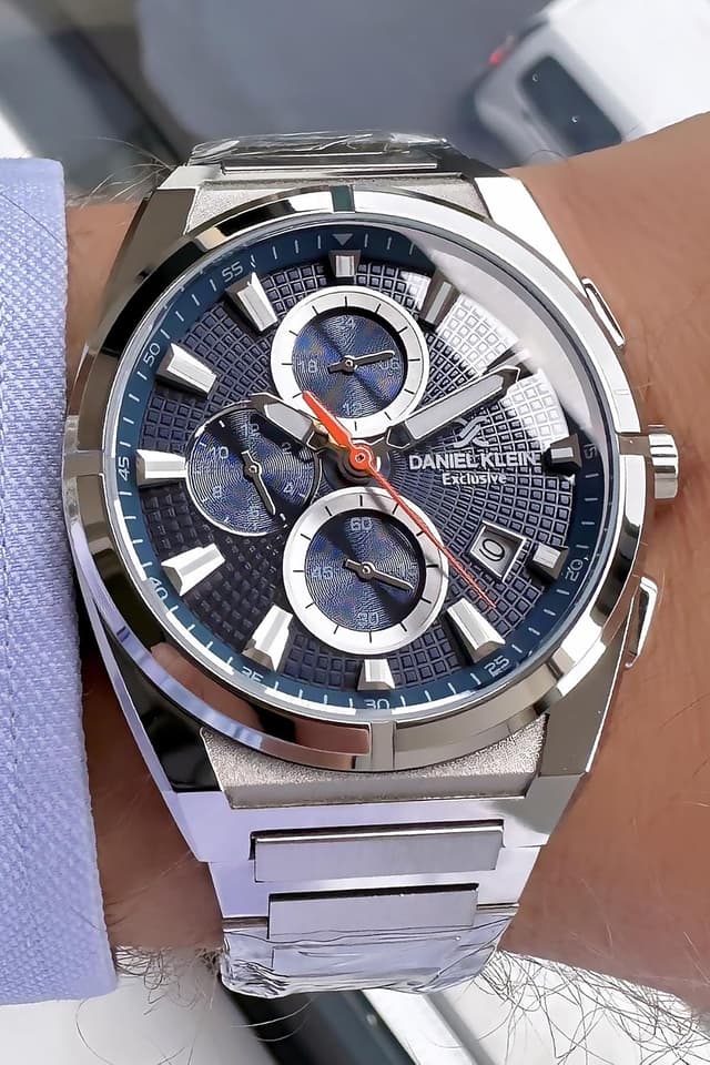 ساعت مچی مردانه Daniel Klein مولتیفانکشن ضد آب 3ATM بند استیل نقرهای مدل Dke2098C3 ساعت مچی مردانه Daniel Klein مولتیفانکشن ضد آب 3ATM بند استیل نقرهای مدل Dke2098C3