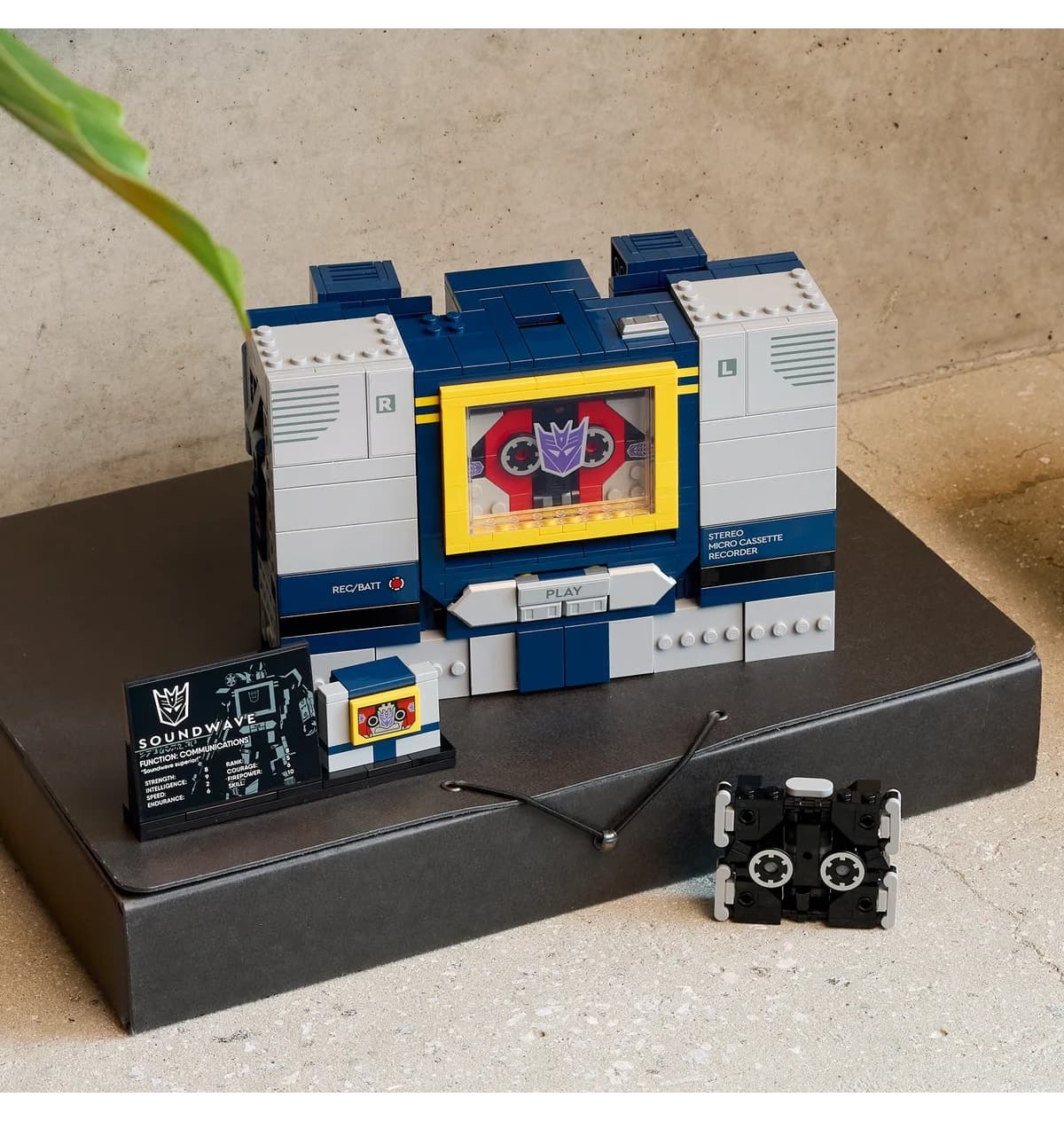 لگو Icons Transformers Soundwave مدل 10358 با 1505 قطعه لگو Icons Transformers Soundwave مدل 10358 با 1505 قطعه