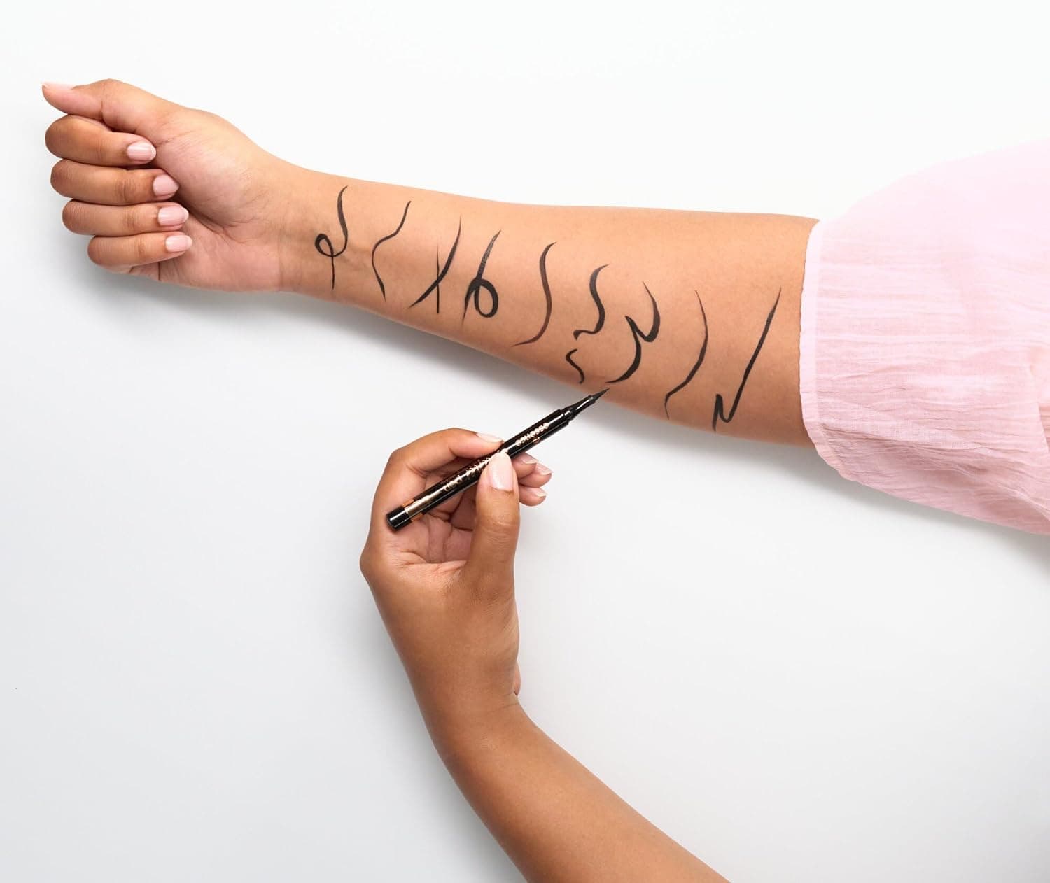 مداد چشم Essence Cosmetics مدل 010 مداد چشم Essence Cosmetics مدل 010