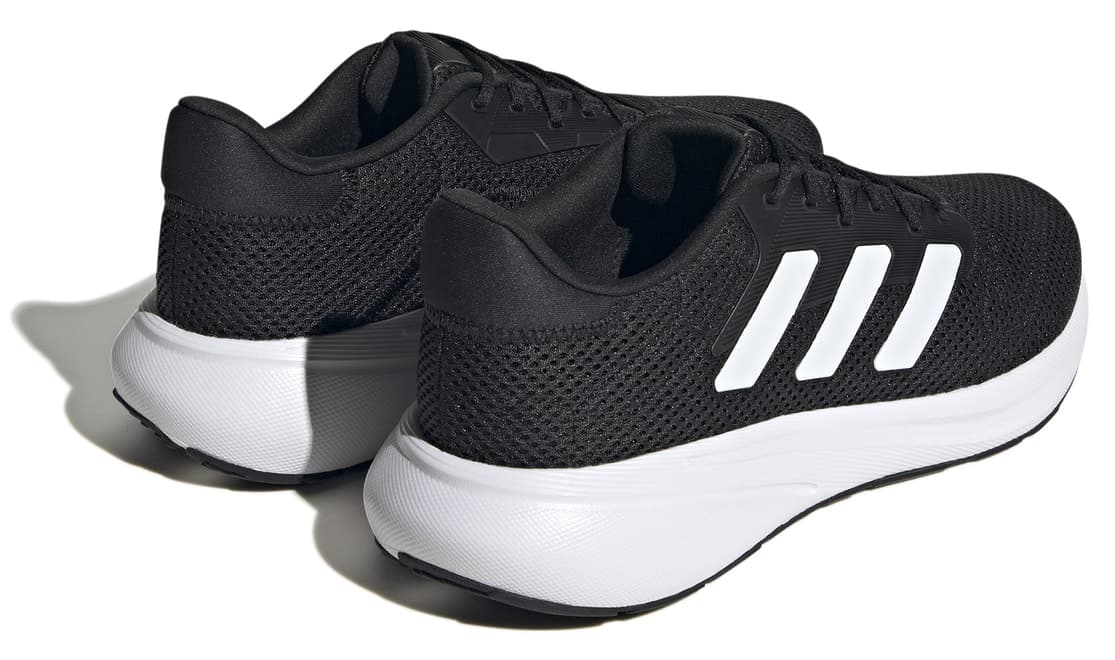 کفش ورزشی یونیسکس adidas مناسب استفاده روزمره برای دویدن کفش ورزشی یونیسکس adidas مناسب استفاده روزمره برای دویدن