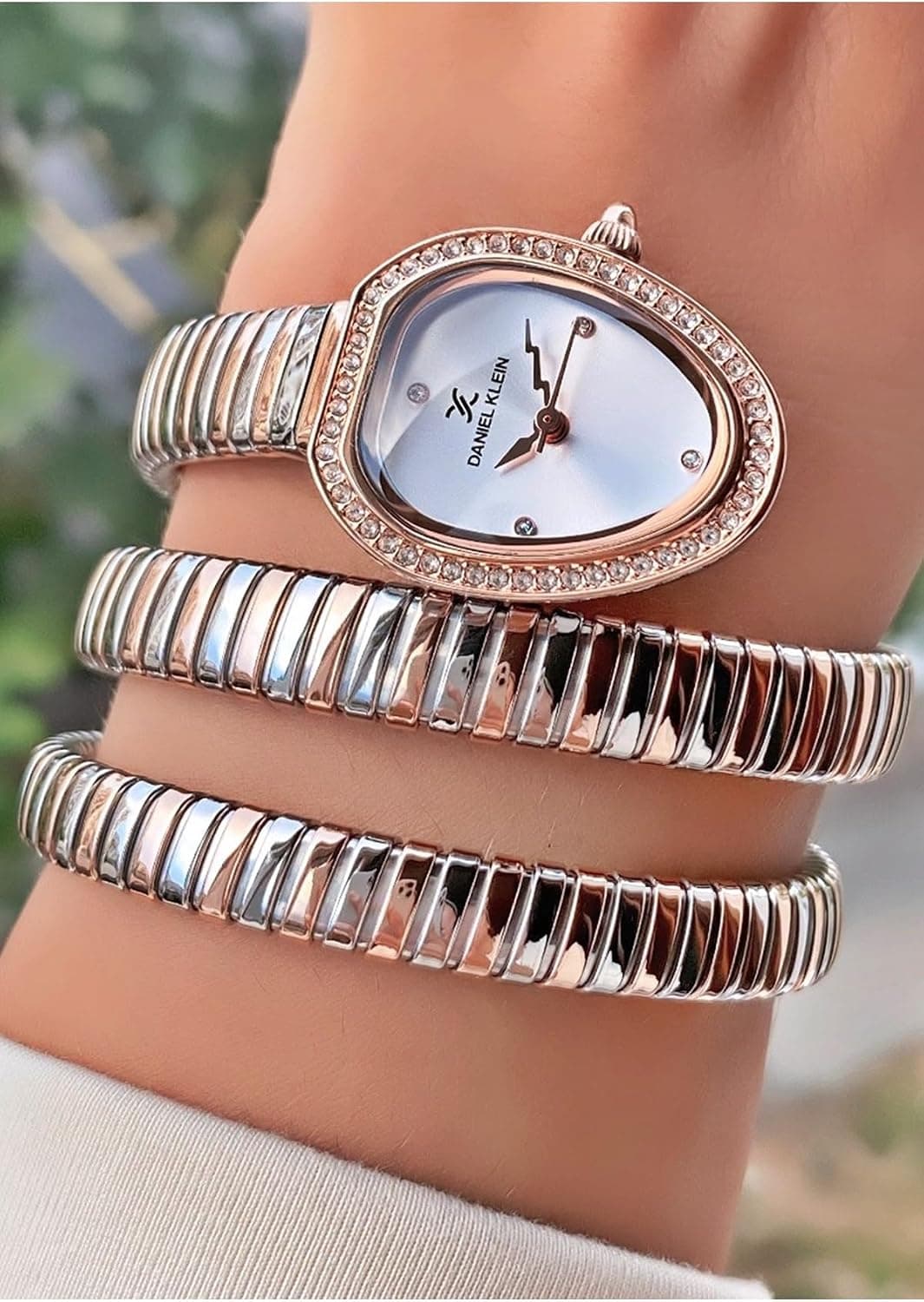 ساعت مچی زنانه Daniel Klein رنگ نقرهای رز بند طرح مار گارانتی 2 ساله ساعت مچی زنانه Daniel Klein رنگ نقرهای رز بند طرح مار گارانتی 2 ساله
