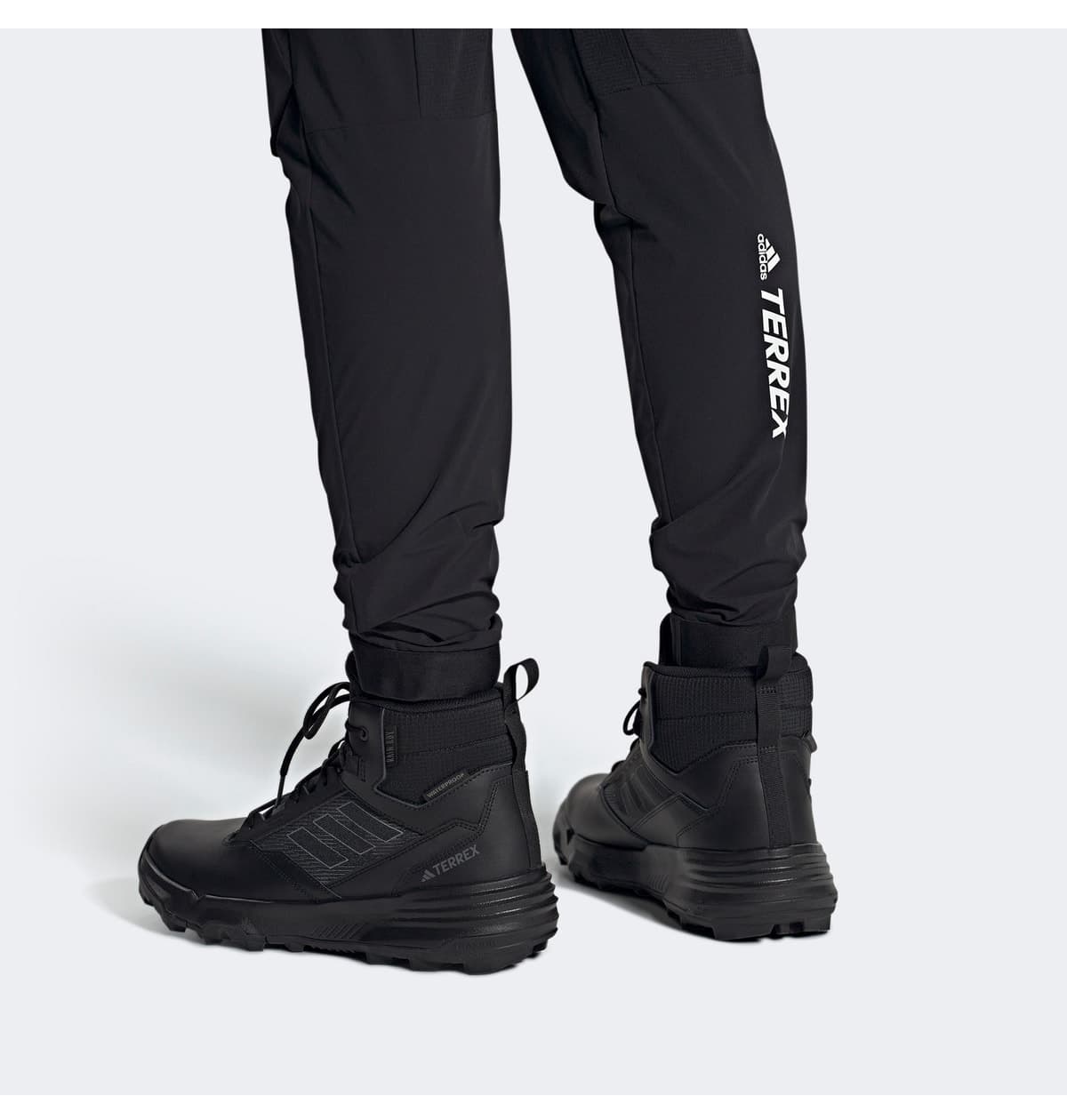 کفش مردانه adidas مشکی فضای باز مدل Terrex Unity Lea Mid R.Rdy کفش مردانه adidas مشکی فضای باز مدل Terrex Unity Lea Mid R.Rdy
