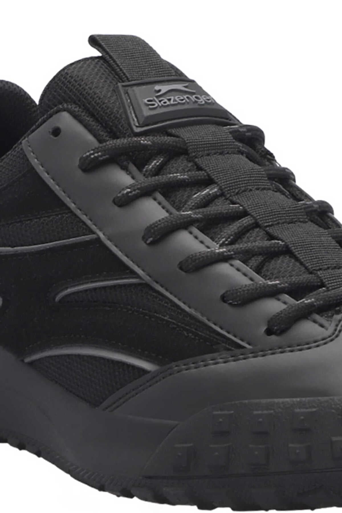 کفش فضای باز مردانه Slazenger مدل TATUM مشکی SA24OE070-596 کفش فضای باز مردانه Slazenger مدل TATUM مشکی SA24OE070-596