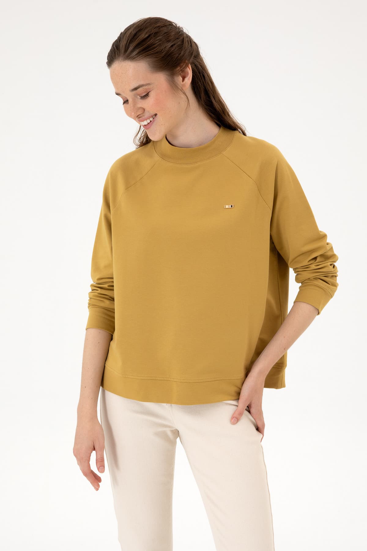 سوئیشرت زنانه U.S. Polo Assn. شتری فیت معمولی یقه گرد مدل 50313610-VR151 سوئیشرت زنانه U.S. Polo Assn. شتری فیت معمولی یقه گرد مدل 50313610-VR151