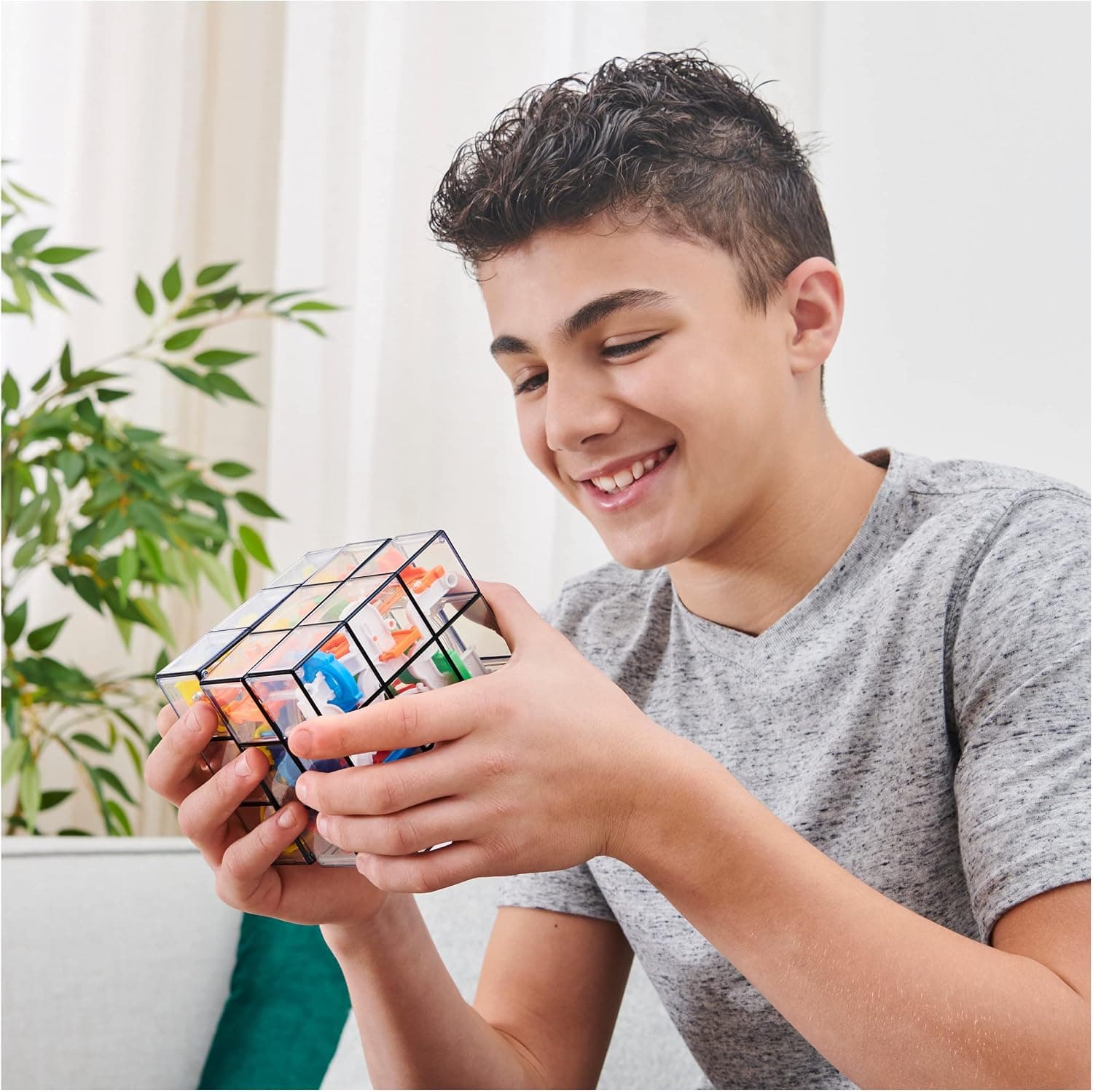 توپ پازل هزارتوی سهبعدی کودکان و بزرگسالان Spin Master Games مدل Rubik’s Perplexus Fusion 3x3 Gravity مناسب 8+ توپ پازل هزارتوی سهبعدی کودکان و بزرگسالان Spin Master Games مدل Rubik’s Perplexus Fusion 3x3 Gravity مناسب 8+