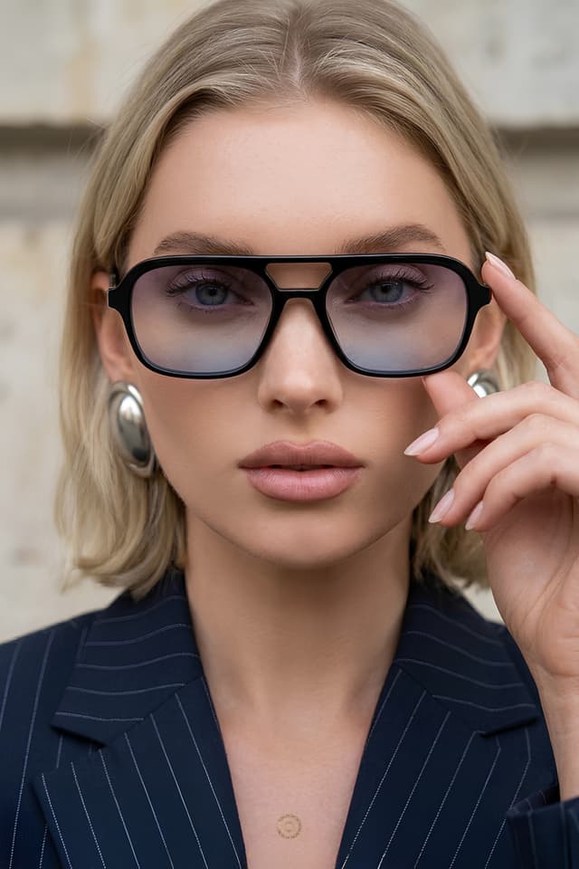 عینک آفتابی یونیسکس Eyesofia مشکی دودی مدل Swanky Lath Night Breeze عینک آفتابی یونیسکس Eyesofia مشکی دودی مدل Swanky Lath Night Breeze