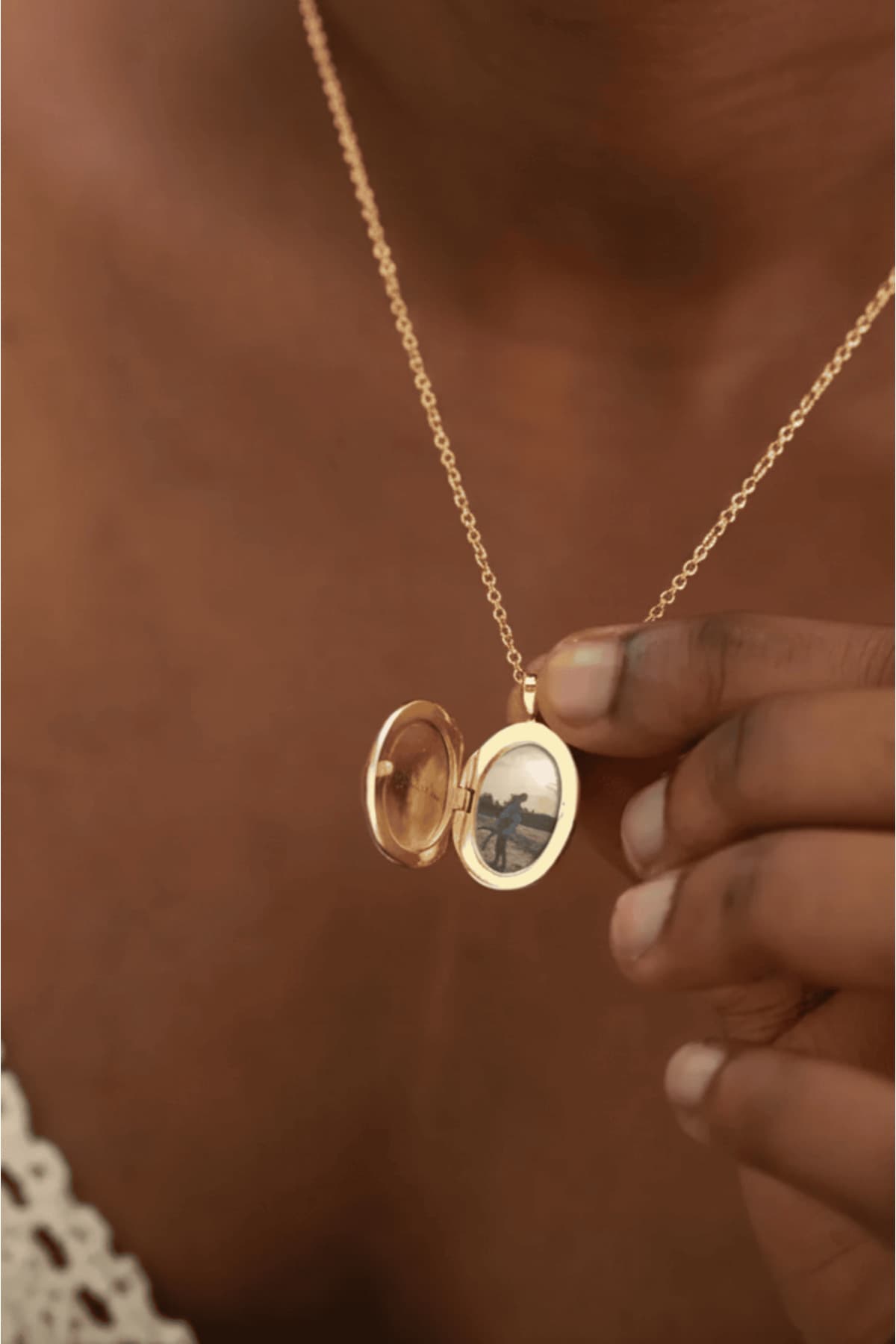 گردنبند Ricco Jewellery نقره 925 با روکش طلای 14 K عکسدار درپوشدار سفارشی گردنبند Ricco Jewellery نقره 925 با روکش طلای 14 K عکسدار درپوشدار سفارشی
