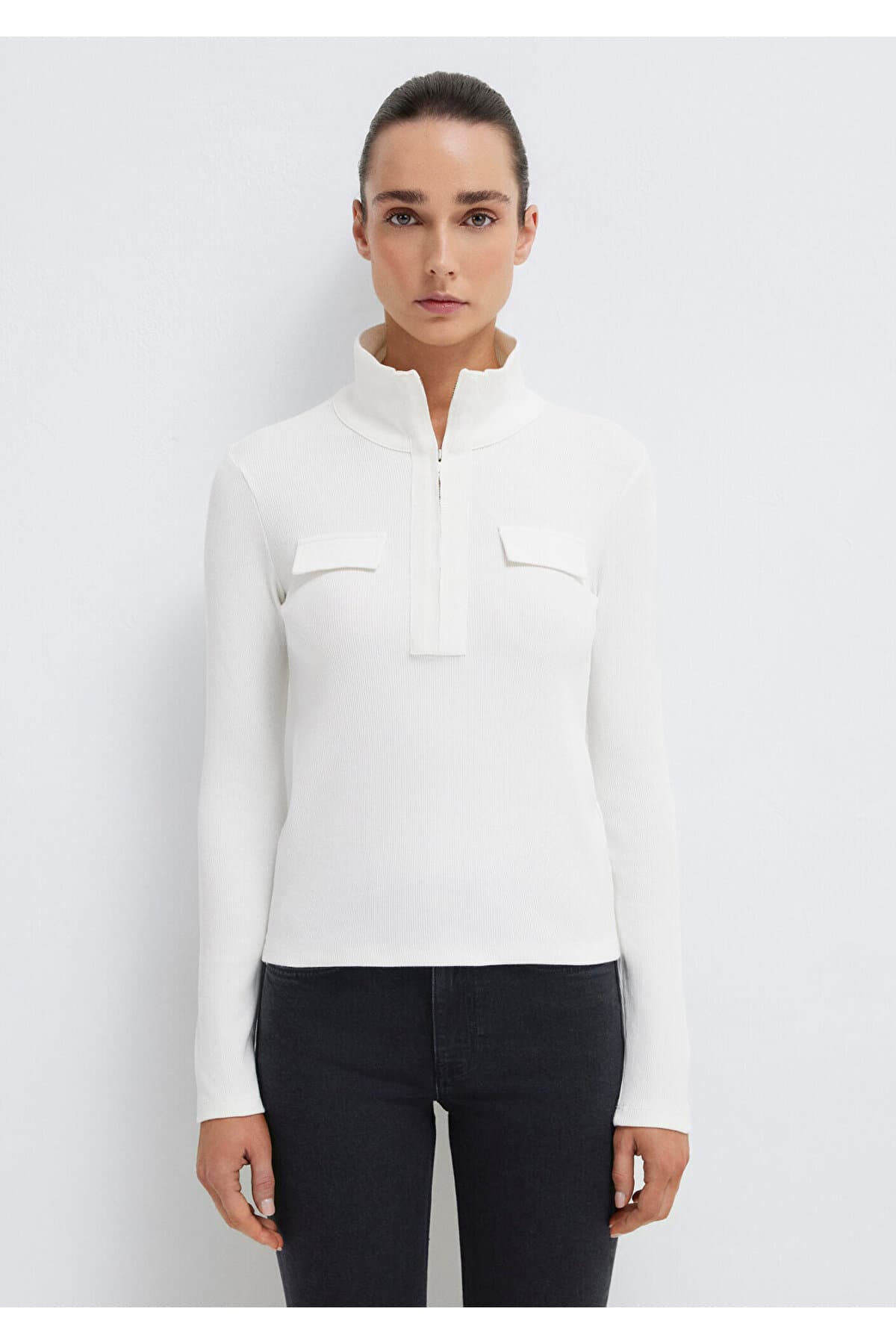 تیشرت زنانه Mavi یقه ایستاده کرم Slim Fit مدل 1613748-70057 تیشرت زنانه Mavi یقه ایستاده کرم Slim Fit مدل 1613748-70057