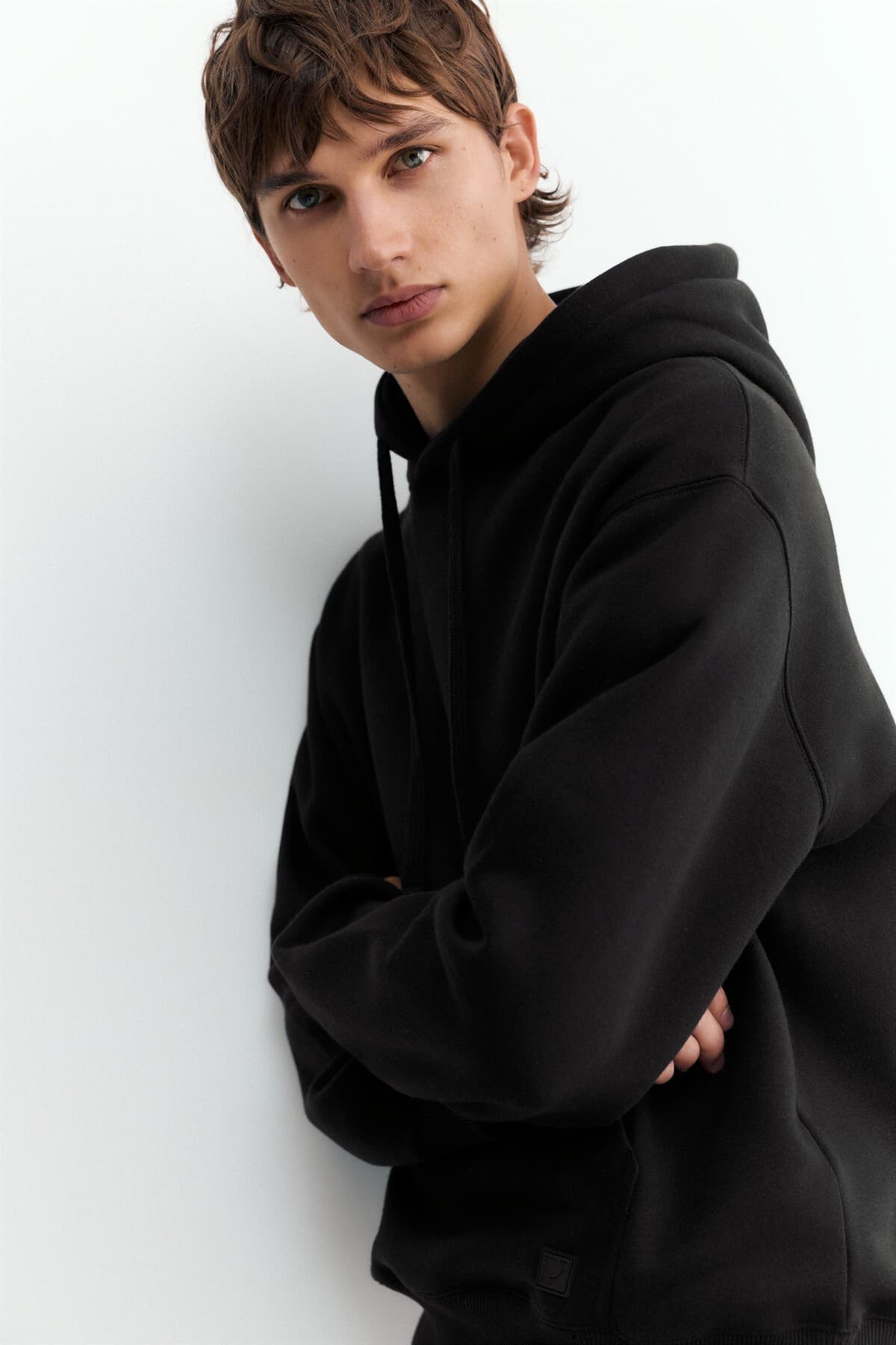 سوئیشرت مردانه Pull & Bear بیسیک کاپشندار سوئیشرت مردانه Pull & Bear بیسیک کاپشندار
