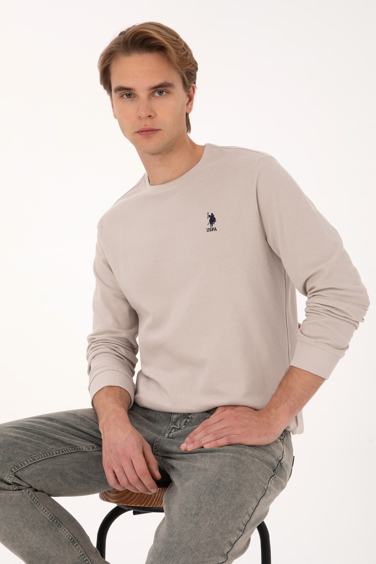 سوئیشرت مردانه U.S. Polo Assn. فیت معمولی یقه گرد سنگی مدل 50310310-VR049 سوئیشرت مردانه U.S. Polo Assn. فیت معمولی یقه گرد سنگی مدل 50310310-VR049