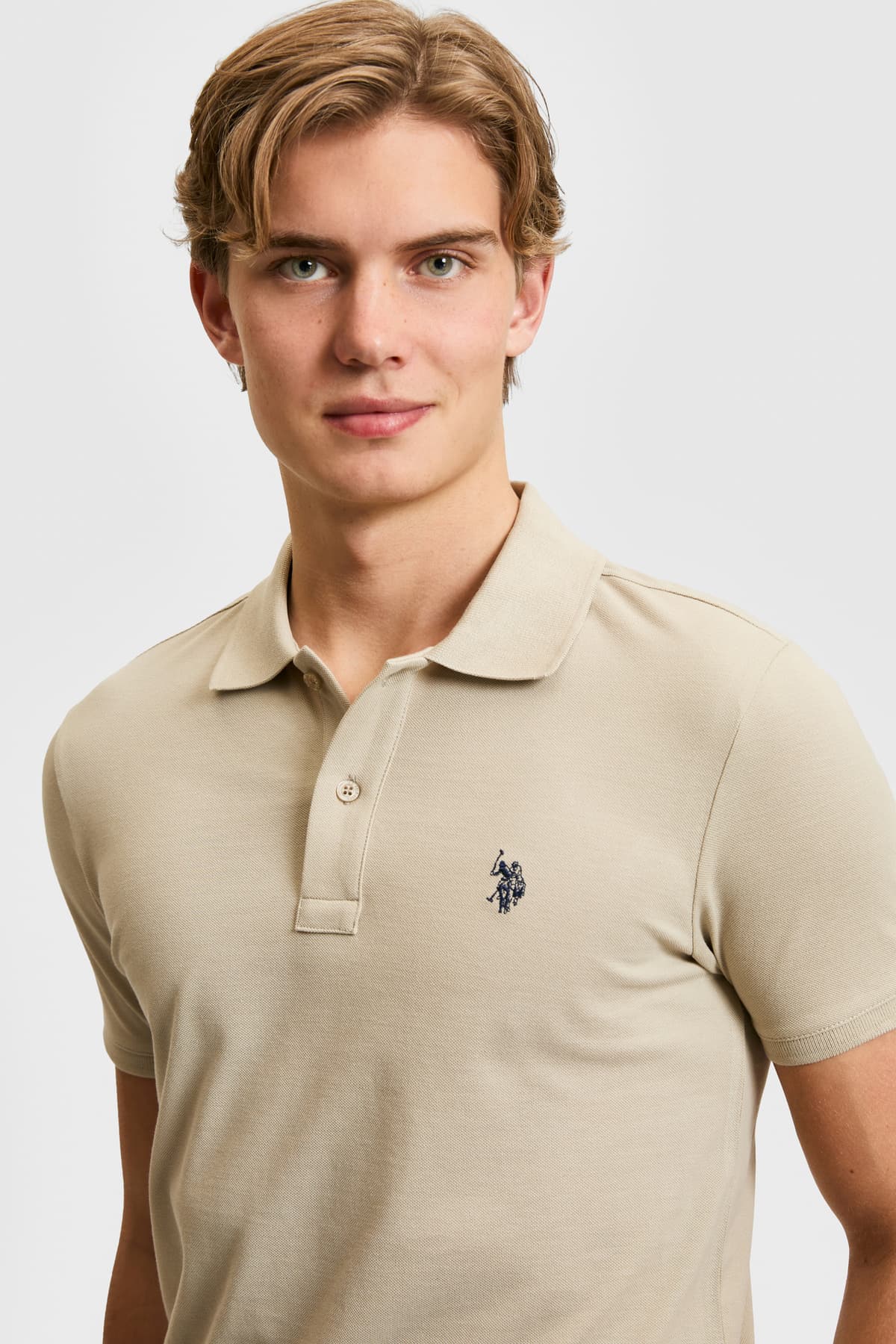 تیشرت مردانه U.S. Polo Assn. یقه پولو فیت اسلیم خاکی روشن مدل 50322347-VR183 تیشرت مردانه U.S. Polo Assn. یقه پولو فیت اسلیم خاکی روشن مدل 50322347-VR183