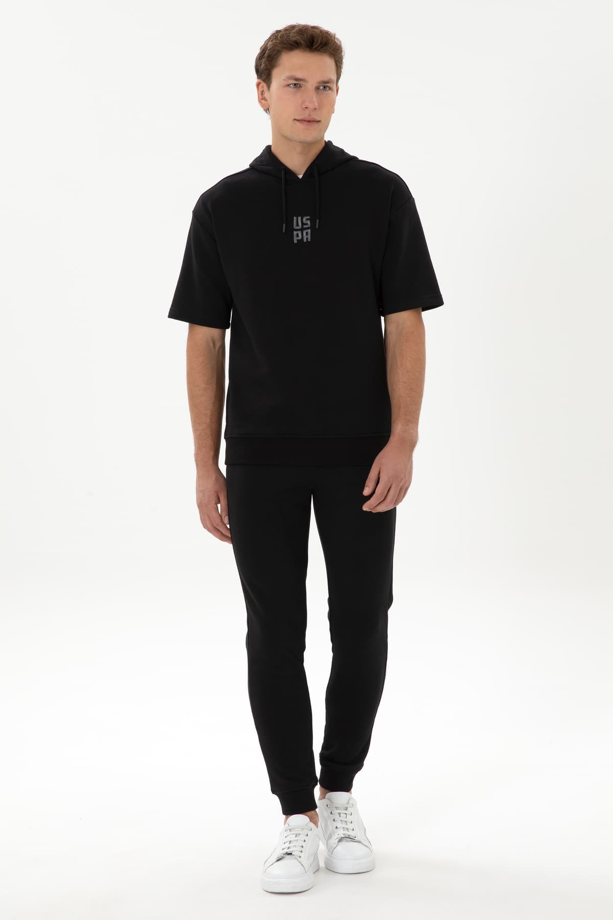 سوئیشرت مردانه U.S. Polo Assn. کلاهدار آستین کوتاه فیت راحت مشکی مدل 50320030-VR046 سوئیشرت مردانه U.S. Polo Assn. کلاهدار آستین کوتاه فیت راحت مشکی مدل 50320030-VR046