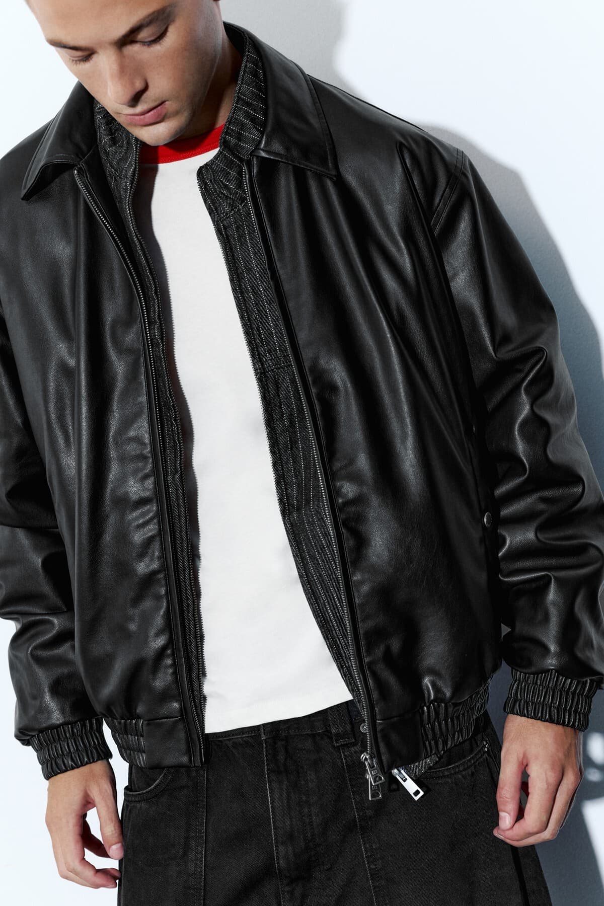 ژاکت چرم مردانه Pull & Bear ساده ژاکت چرم مردانه Pull & Bear ساده