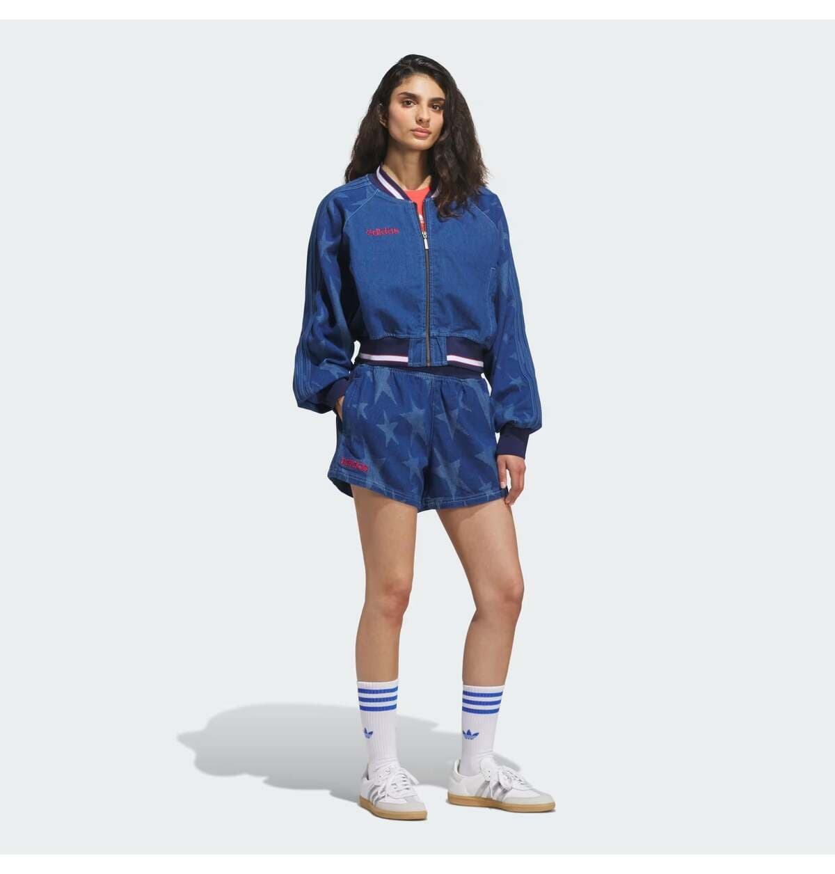 ژاکت زنانه adidas از جین با طرح گرافیکی مدل SST Varsity Bomber ژاکت زنانه adidas از جین با طرح گرافیکی مدل SST Varsity Bomber