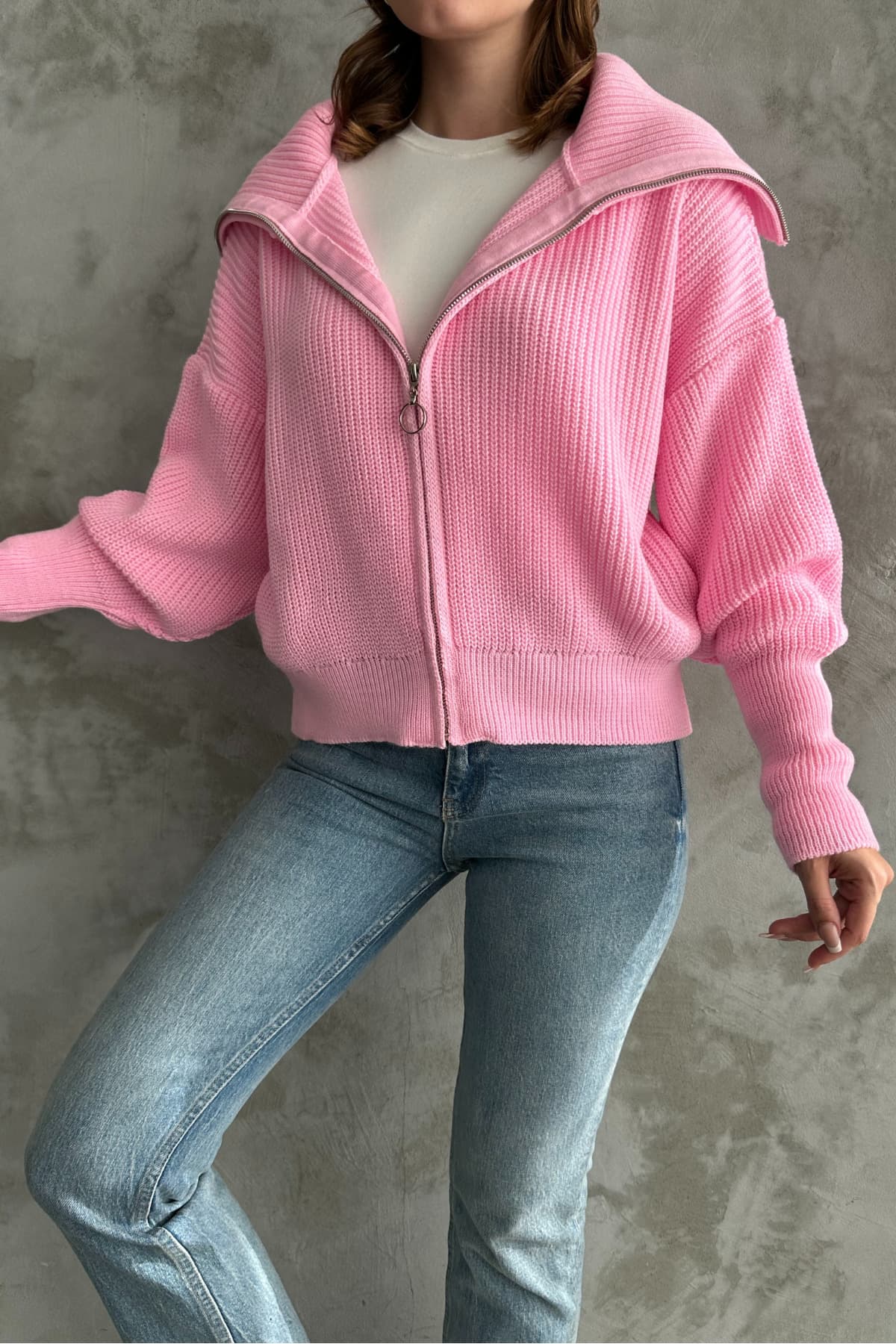 کاردیگان بافتنی زنانه macharel jeans صورتی یقه برگردان زیپدار کاردیگان بافتنی زنانه macharel jeans صورتی یقه برگردان زیپدار