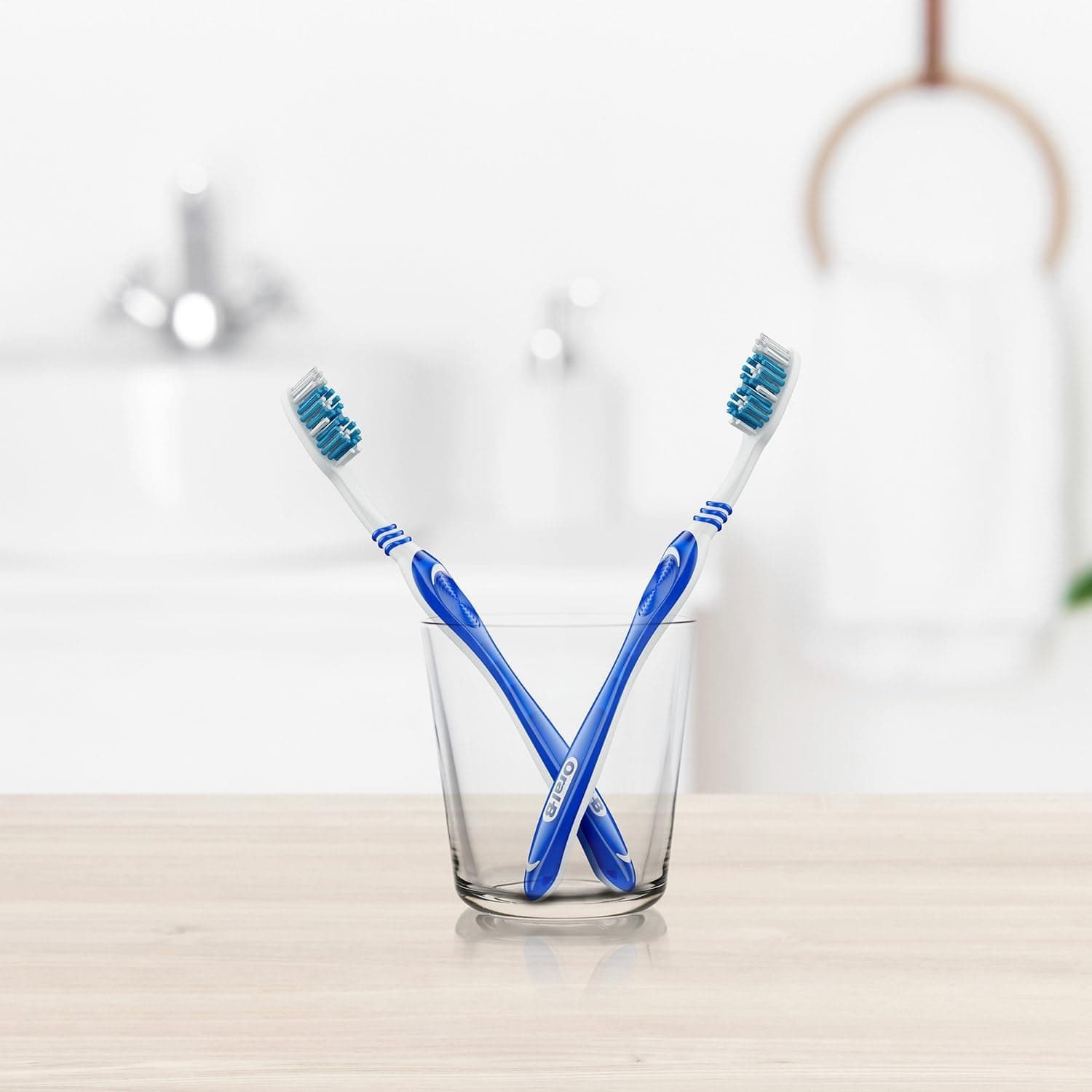 مسواک دستی بزرگسالان Oral-B Cavity Defense با برس نرم چندرنگ بسته 6 عددی مسواک دستی بزرگسالان Oral-B Cavity Defense با برس نرم چندرنگ بسته 6 عددی