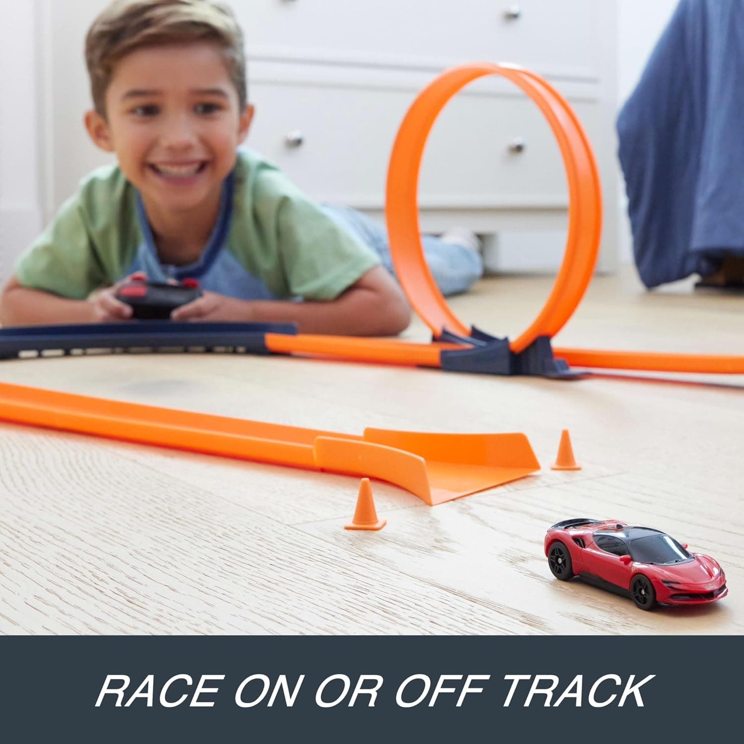 ماشین کنترلی Hot Wheels مقیاس 1:64 Ferrari SF90 مدل JGD09 ماشین کنترلی Hot Wheels مقیاس 1:64 Ferrari SF90 مدل JGD09
