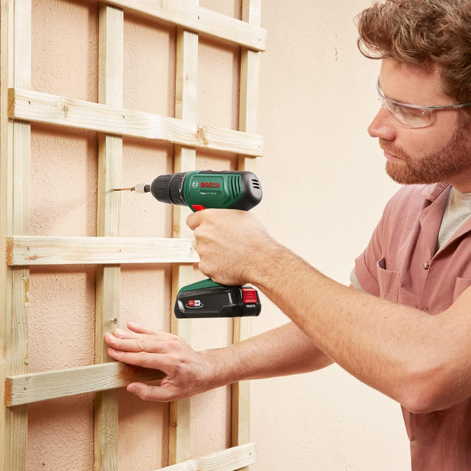 دریل پیچگوشتی شارژی Bosch مدل EasyDrill 18V-40 با باتری 2.0Ah دریل پیچگوشتی شارژی Bosch مدل EasyDrill 18V-40 با باتری 2.0Ah
