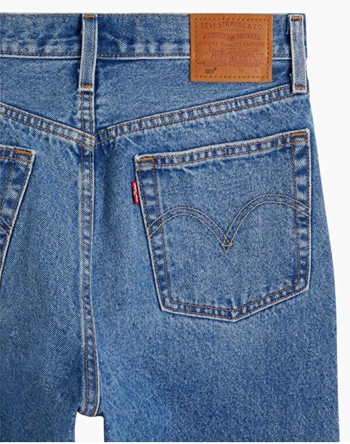 شلوار جین زنانه Levi's کراپ مدل 501 شلوار جین زنانه Levi's کراپ مدل 501