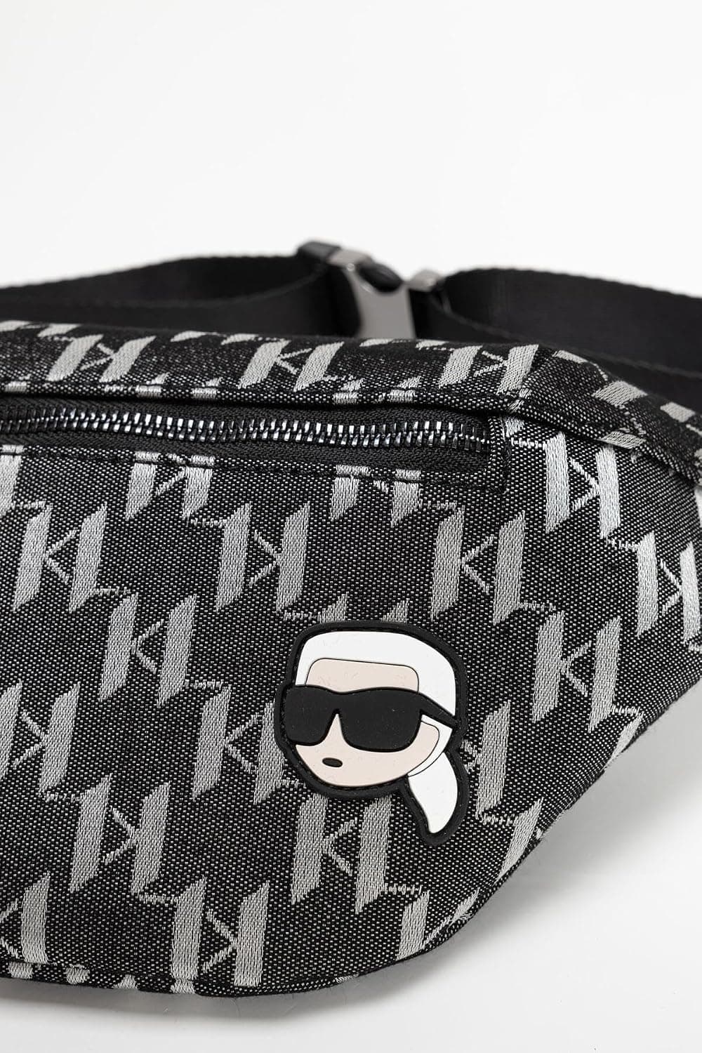 کیف کمری مردانه KARL LAGERFELD مشکی و قهوهای مدل 805915551189 کیف کمری مردانه KARL LAGERFELD مشکی و قهوهای مدل 805915551189