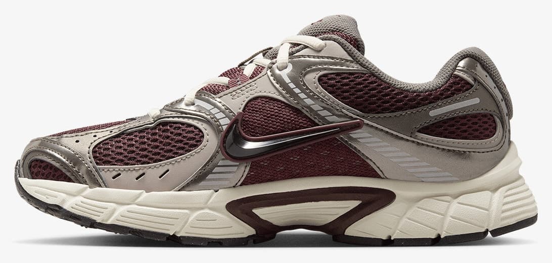 کفش ورزشی زنانه Nike مدل V5 RNR HQ7901-602 کفش ورزشی زنانه Nike مدل V5 RNR HQ7901-602