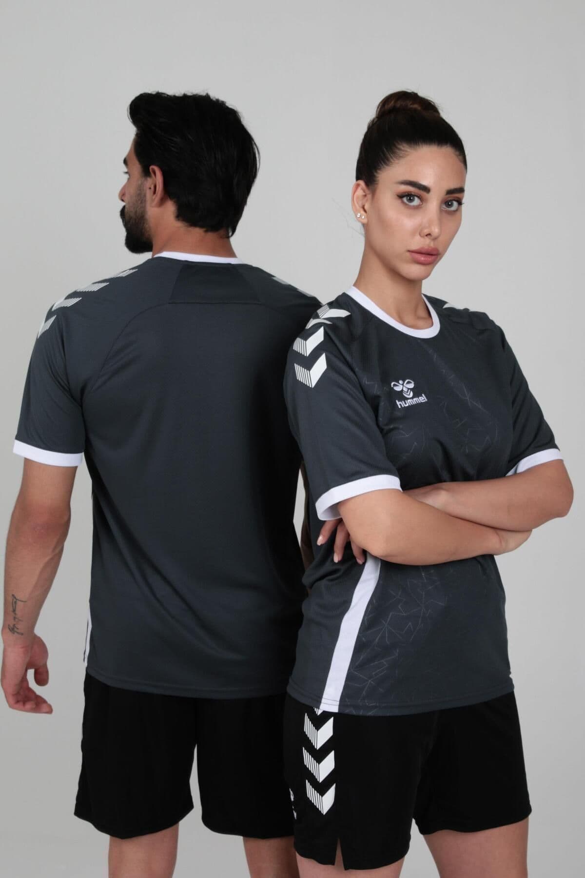 تیشرت زنانه hummel تمرینی Dream آنتراسیت تیشرت زنانه hummel تمرینی Dream آنتراسیت