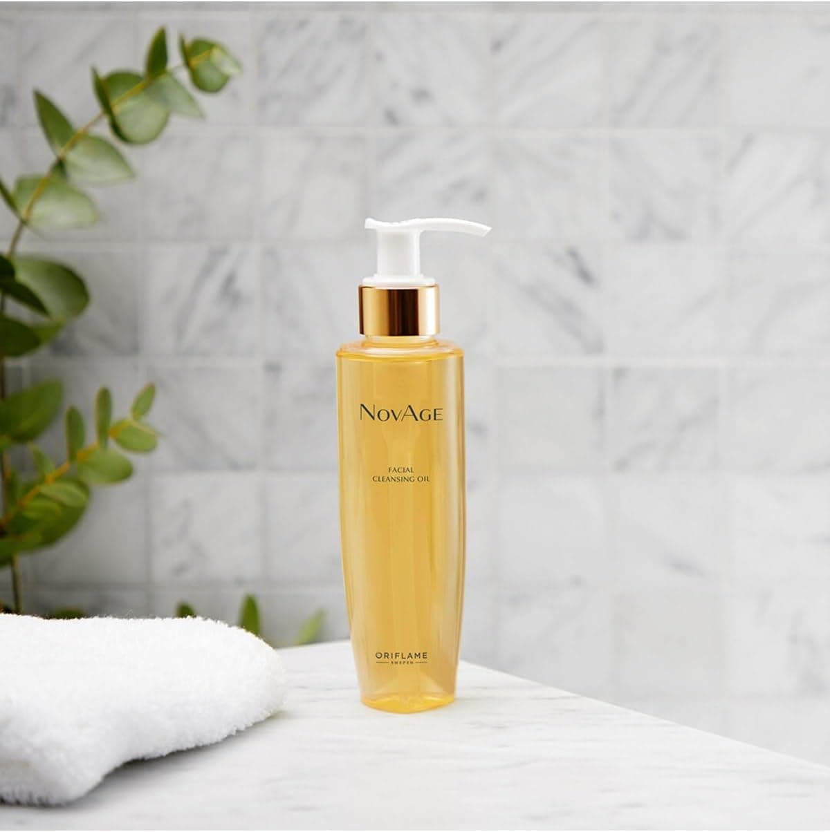 روغن پاککننده صورت Oriflame NovAge برای پاککردن آرایش ضدآب و آلودگی روغن پاککننده صورت Oriflame NovAge برای پاککردن آرایش ضدآب و آلودگی