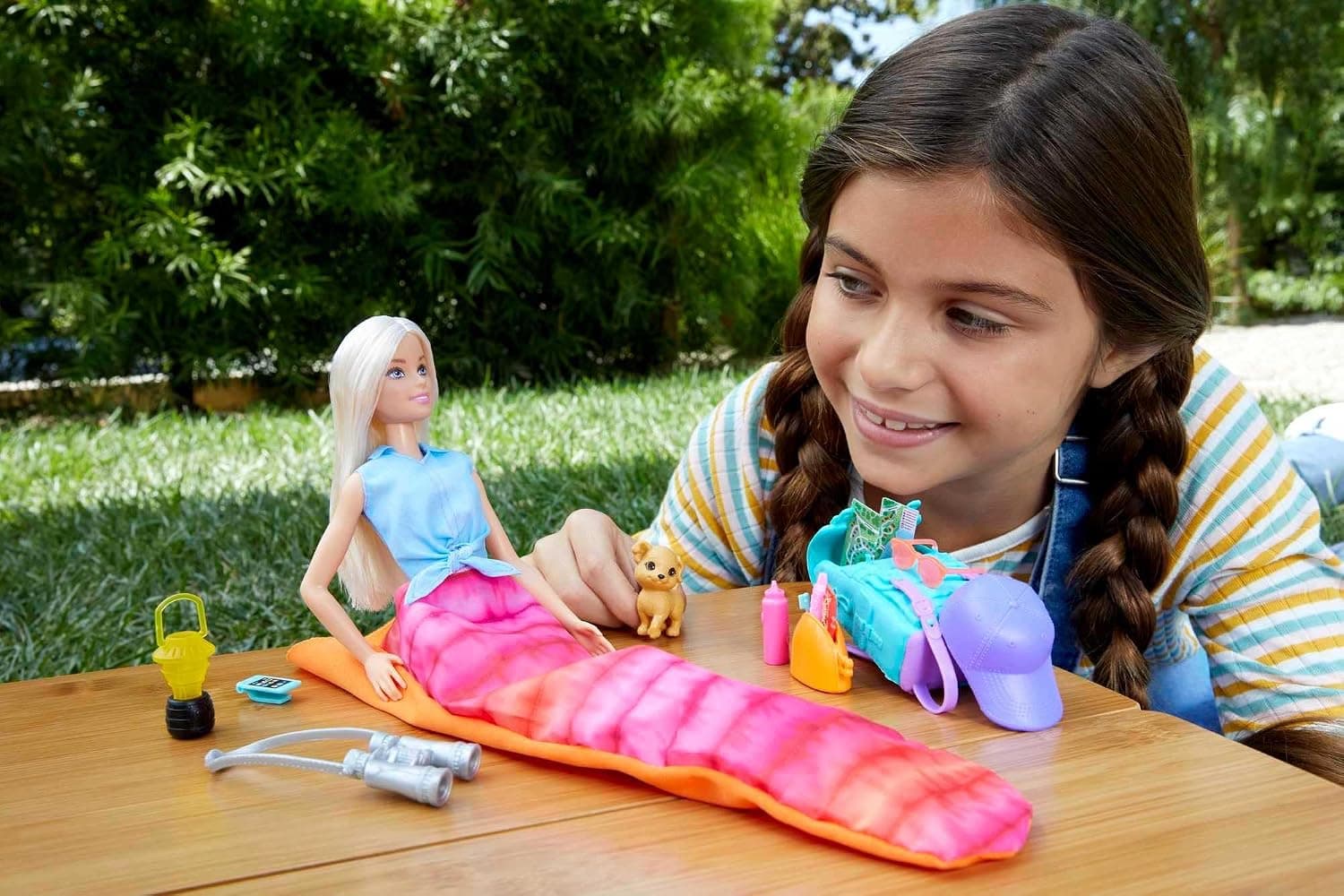 عروسک کمپینگ و لوازم جانبی Barbie مدل It Takes Two Malibu با 10+ تکه عروسک کمپینگ و لوازم جانبی Barbie مدل It Takes Two Malibu با 10+ تکه