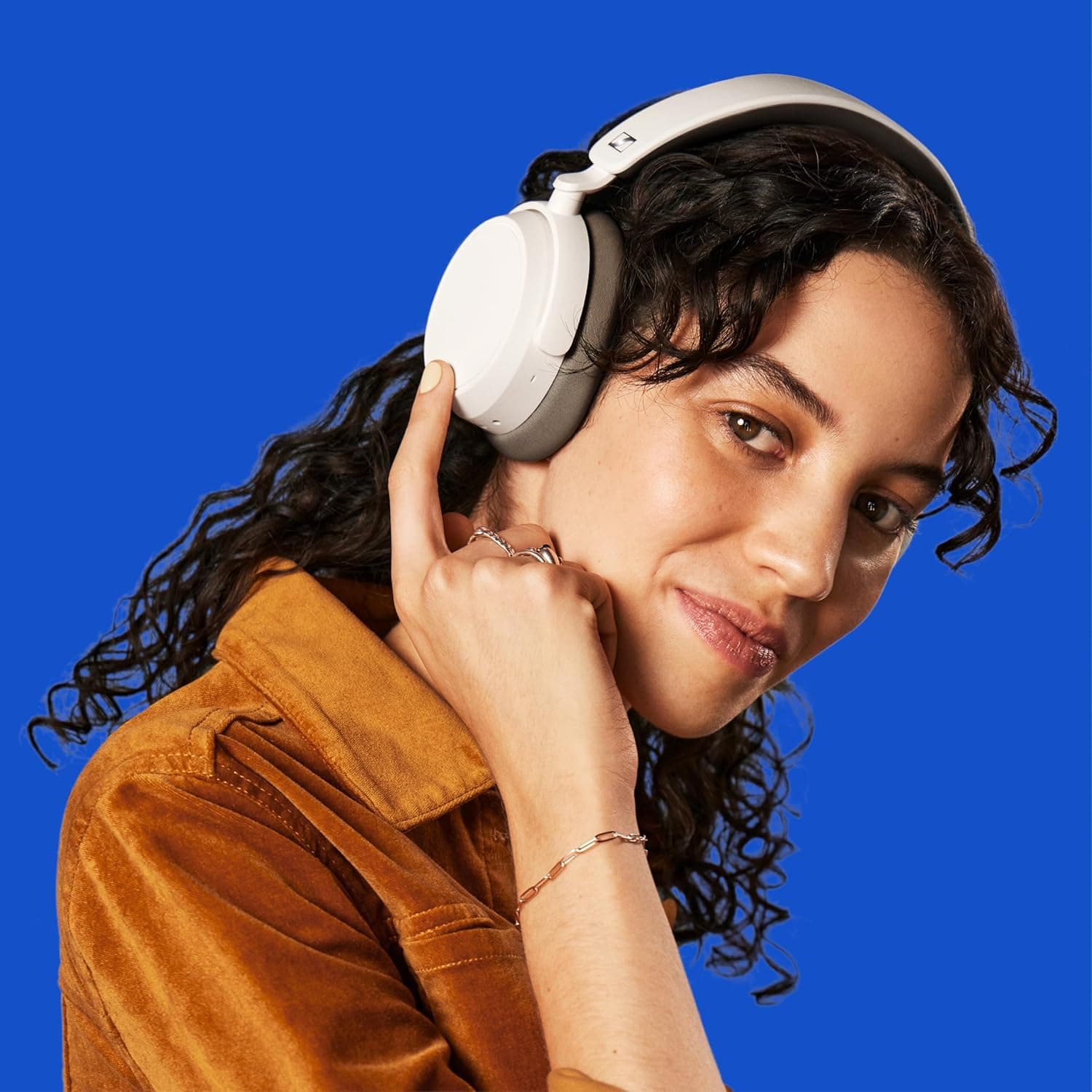 هدست بلوتوث Sennheiser Accentum Plus سفید مدل SH-HD-ACCENTUMPLUS-WHT هدست بلوتوث Sennheiser Accentum Plus سفید مدل SH-HD-ACCENTUMPLUS-WHT