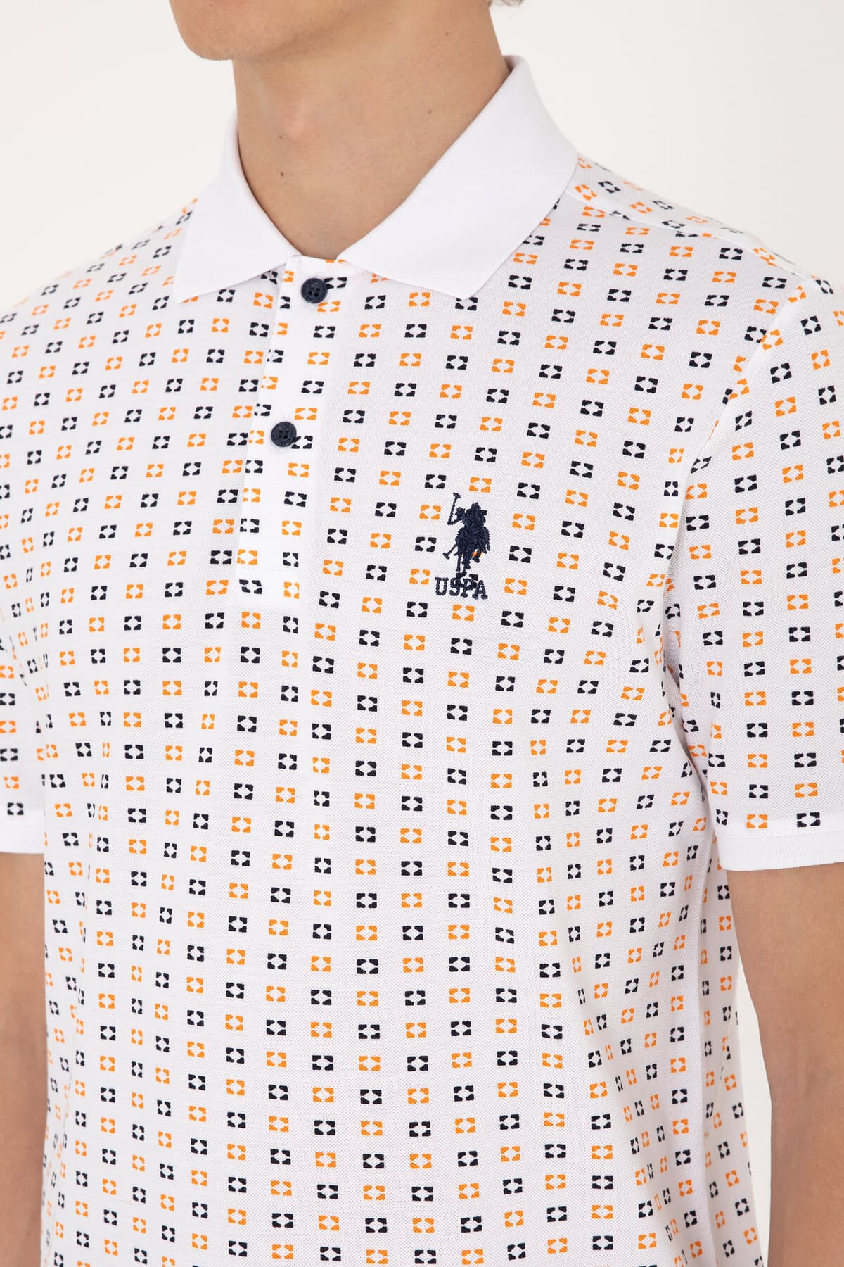 تیشرت مردانه U.S. Polo Assn. فیت معمولی سفید یقه پولو طرحدار مدل 50306806-VR013 تیشرت مردانه U.S. Polo Assn. فیت معمولی سفید یقه پولو طرحدار مدل 50306806-VR013