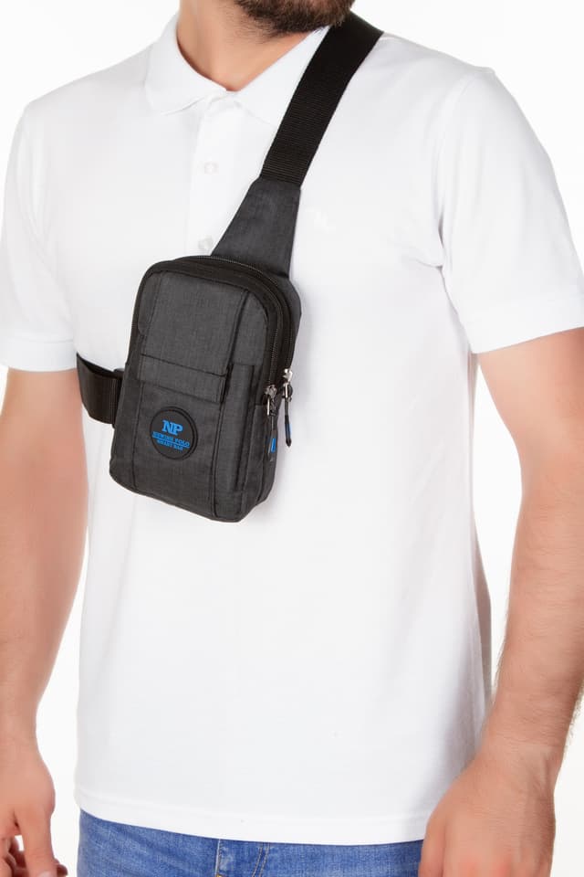 کیف دوشی کراسبادی مینی مردانه Newish Polo کتان ضدآب مشکی با محفظه موبایل کیف دوشی کراسبادی مینی مردانه Newish Polo کتان ضدآب مشکی با محفظه موبایل