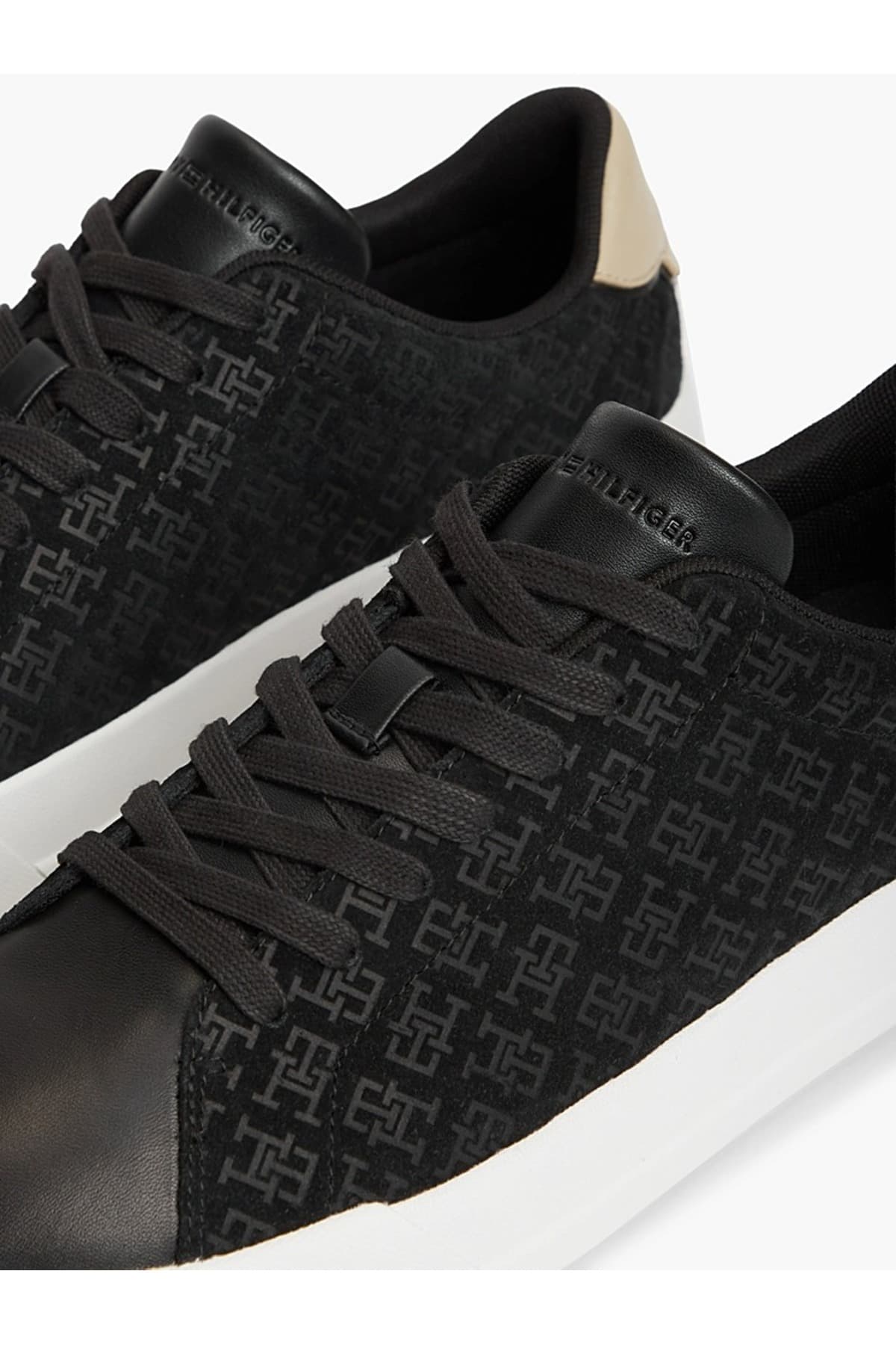 محصول مردانه Tommy Hilfiger مدل TH COURT LTH MIX MONOGRAM محصول مردانه Tommy Hilfiger مدل TH COURT LTH MIX MONOGRAM