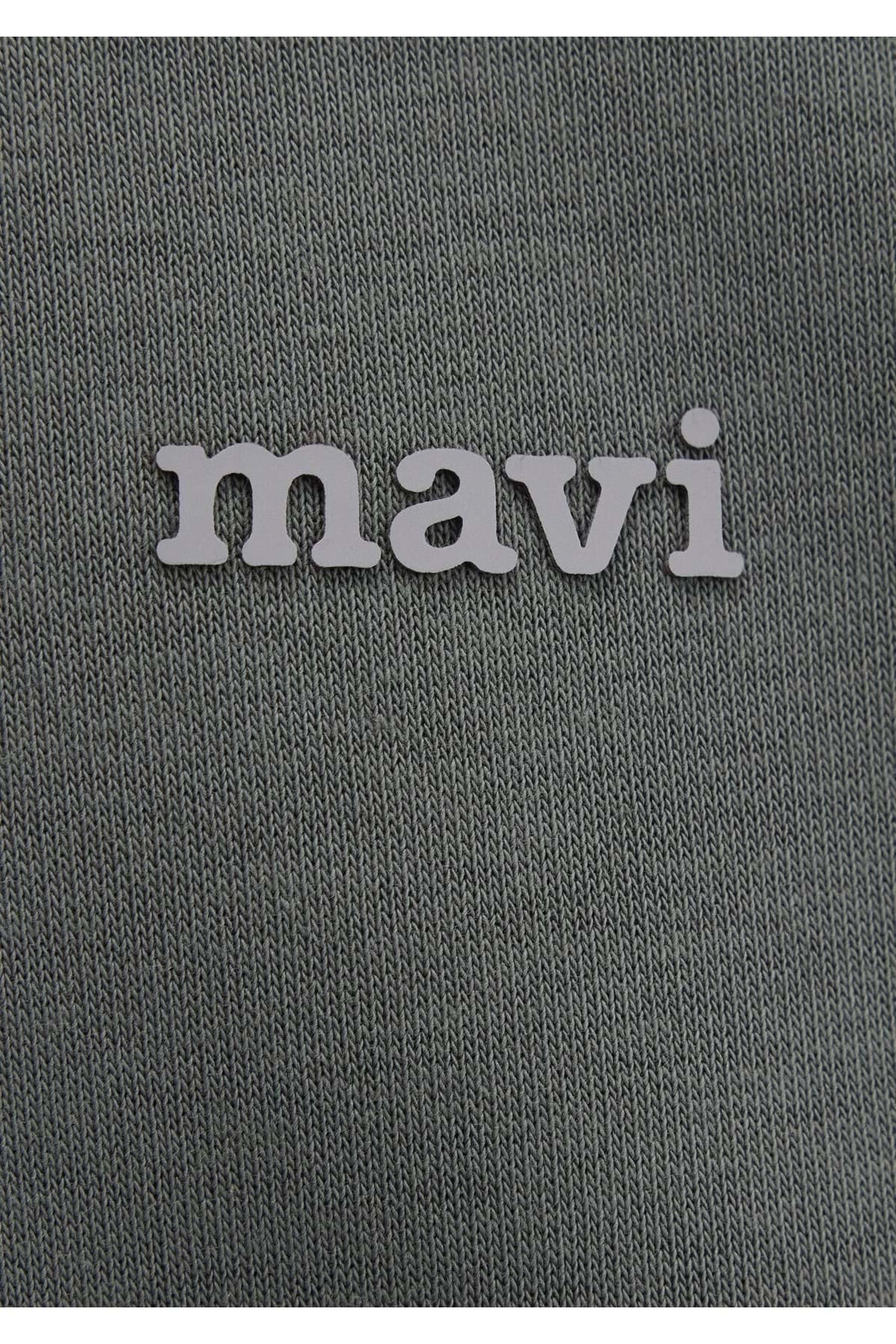 سوئیشرت مردانه Mavi نیم زیپ چاپ لوگو سبز مدل M0S10585 سوئیشرت مردانه Mavi نیم زیپ چاپ لوگو سبز مدل M0S10585