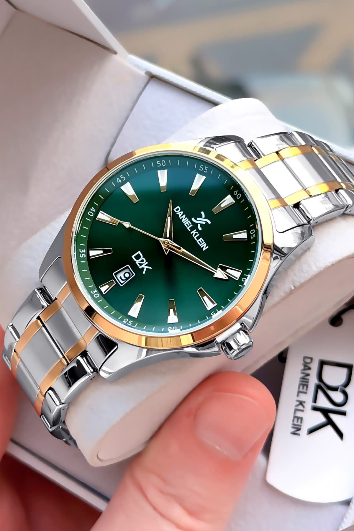 ساعت مچی مردانه Daniel Klein تقویمدار ضدآب 3 ATM نقرهای بند فولادی مدل DKE2004C8 ساعت مچی مردانه Daniel Klein تقویمدار ضدآب 3 ATM نقرهای بند فولادی مدل DKE2004C8