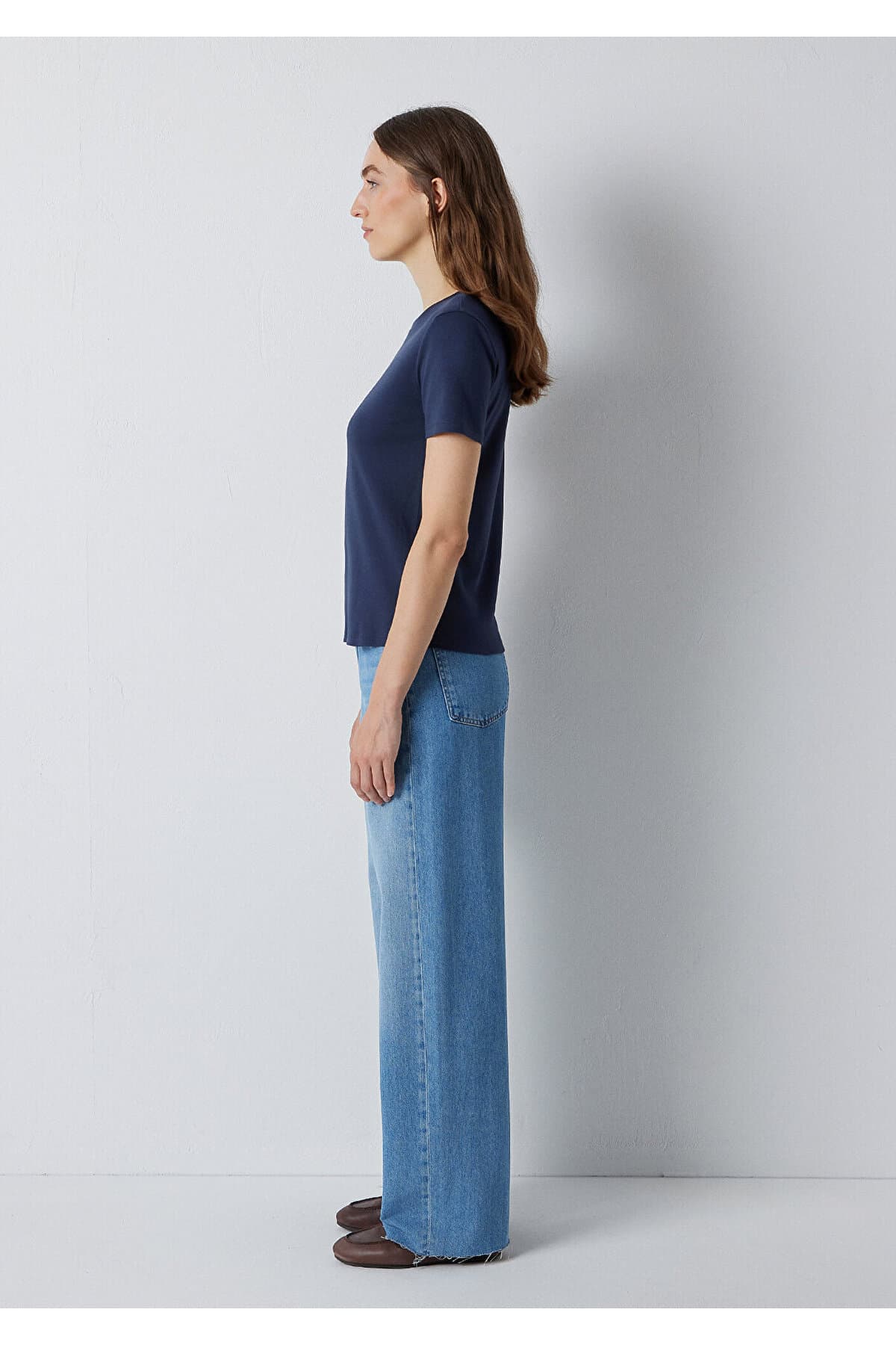 تیشرت زنانه Mavi یقه گرد سرمهای Slim Fit مدل 1614181-87524 تیشرت زنانه Mavi یقه گرد سرمهای Slim Fit مدل 1614181-87524