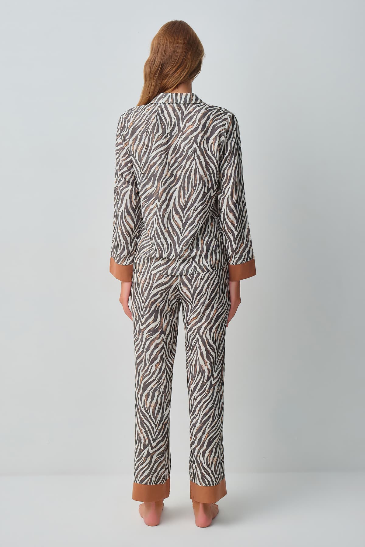 ست پیژامه زنانه Suwen یقه پیراهنی طرح Wild Zebra ست پیژامه زنانه Suwen یقه پیراهنی طرح Wild Zebra