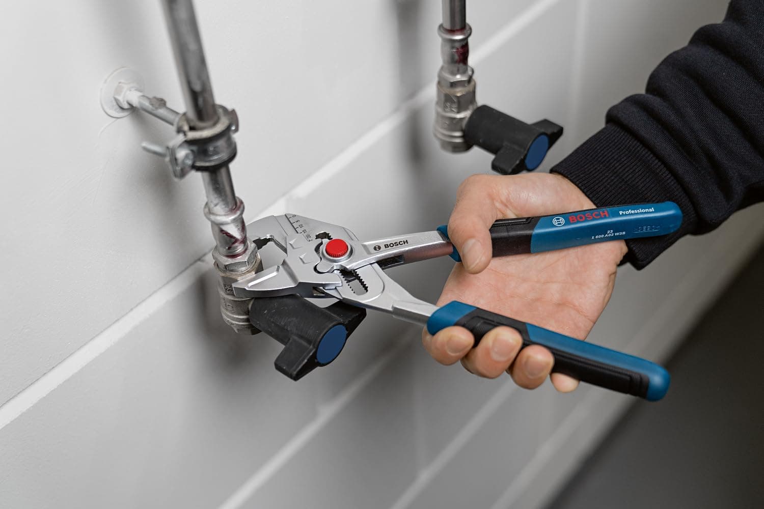 پنس تنظیمشونده Bosch Professional 250mm آبی مدل 1600A02W3R پنس تنظیمشونده Bosch Professional 250mm آبی مدل 1600A02W3R