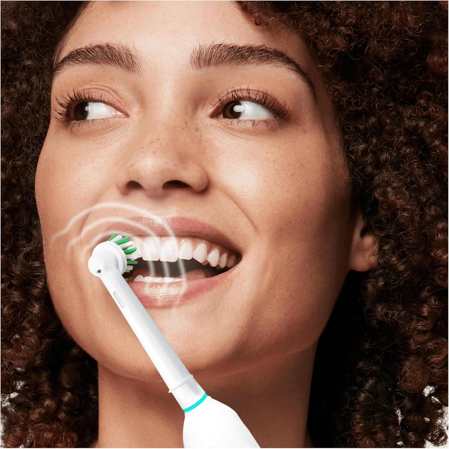 مسواک برقی Oral-B Pro Clean مشکی با محفظه مسافرتی مسواک برقی Oral-B Pro Clean مشکی با محفظه مسافرتی