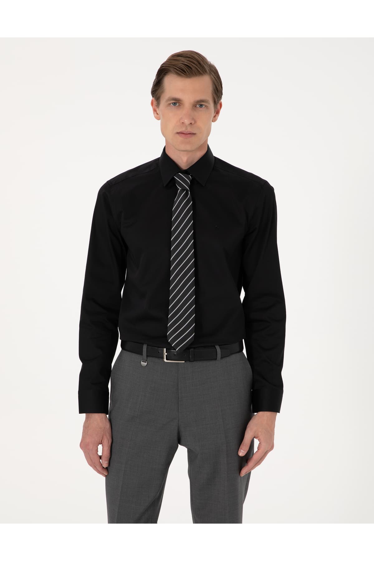پیراهن مردانه Pierre Cardin مشکی نخی ساتن براق اسلیم فیت آستین بلند مدل 50305127-VR046 پیراهن مردانه Pierre Cardin مشکی نخی ساتن براق اسلیم فیت آستین بلند مدل 50305127-VR046