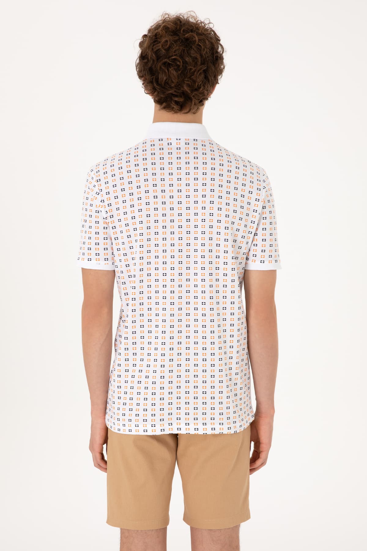 تیشرت مردانه U.S. Polo Assn. فیت معمولی سفید یقه پولو طرحدار مدل 50306806-VR013 تیشرت مردانه U.S. Polo Assn. فیت معمولی سفید یقه پولو طرحدار مدل 50306806-VR013