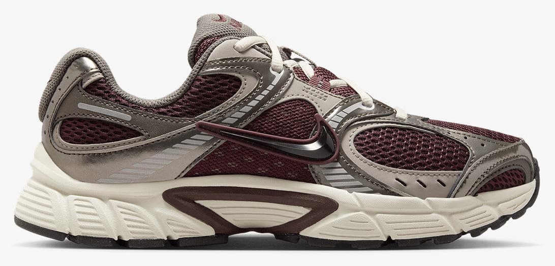 کفش ورزشی زنانه Nike مدل V5 RNR HQ7901-602 کفش ورزشی زنانه Nike مدل V5 RNR HQ7901-602