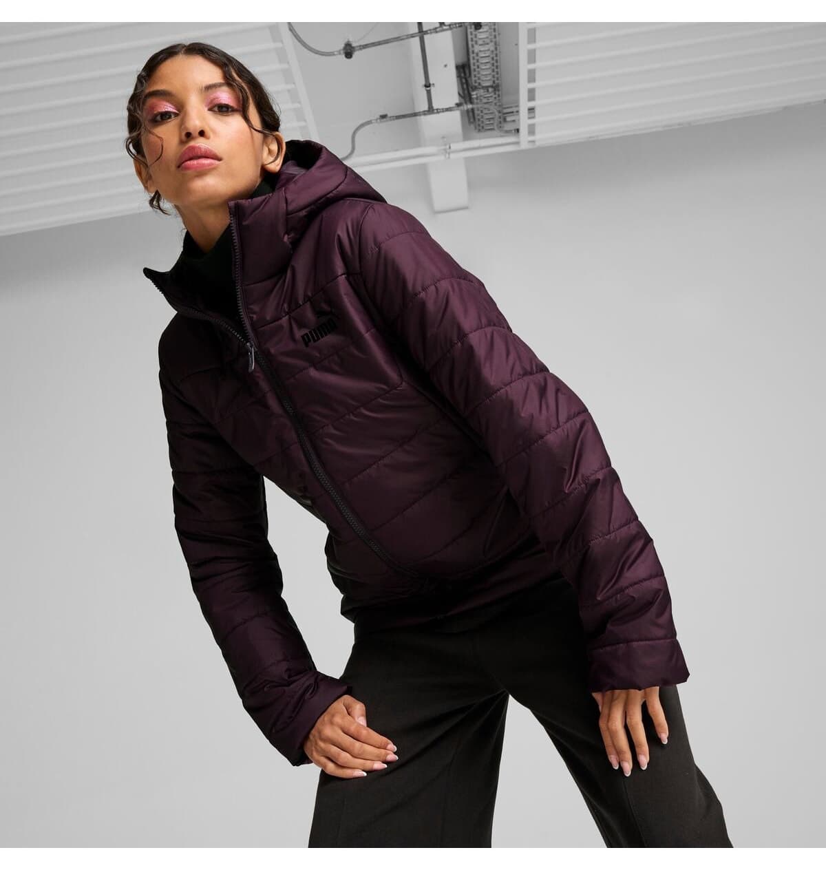 مانتو زنانه Puma مدل ESSENTIALS مانتو زنانه Puma مدل ESSENTIALS