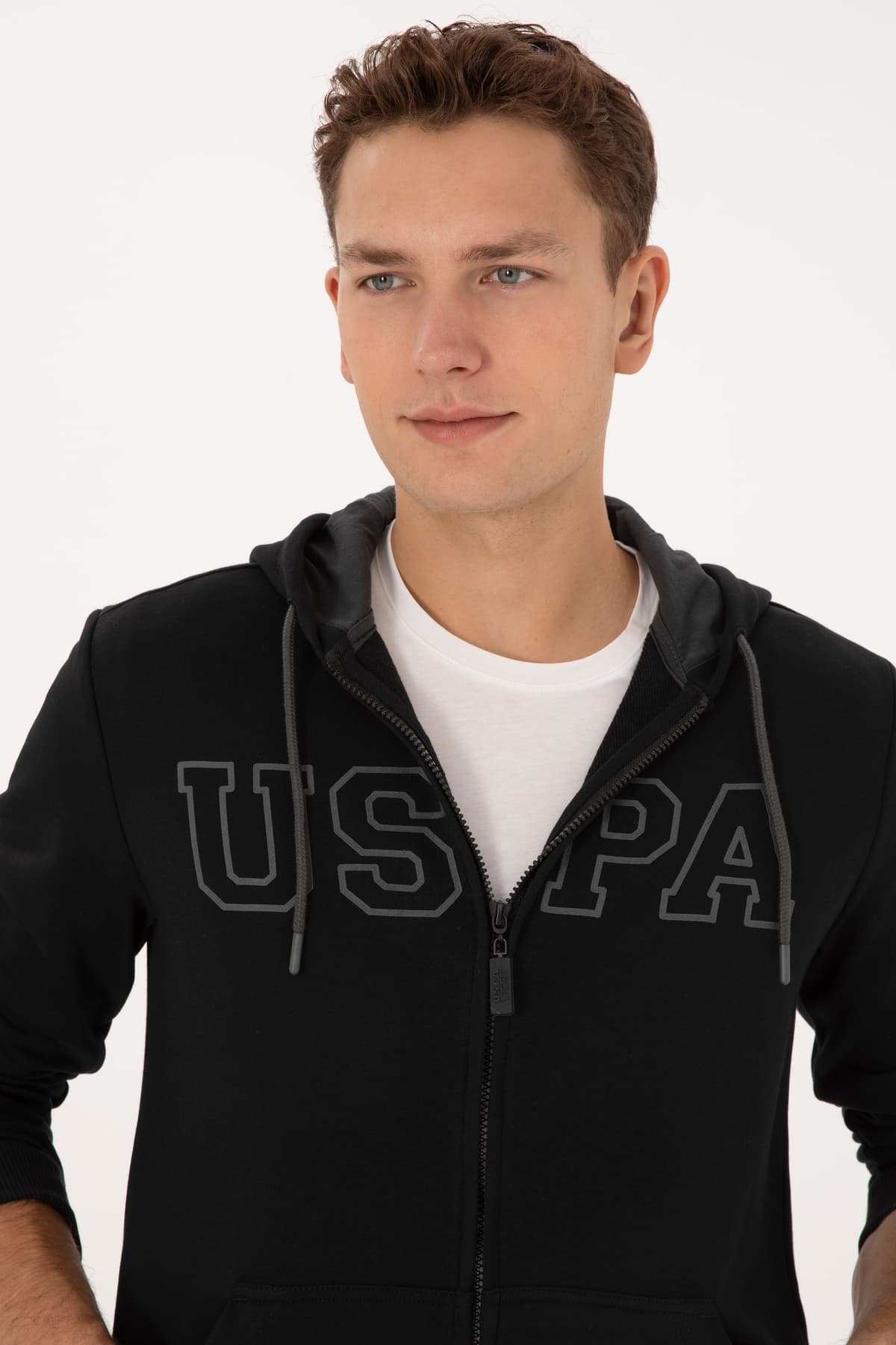 هیرکا بافت مردانه U.S. Polo Assn. کلاهدار زیپدار فیت معمولی مشکی مدل 50313719-VR046 هیرکا بافت مردانه U.S. Polo Assn. کلاهدار زیپدار فیت معمولی مشکی مدل 50313719-VR046