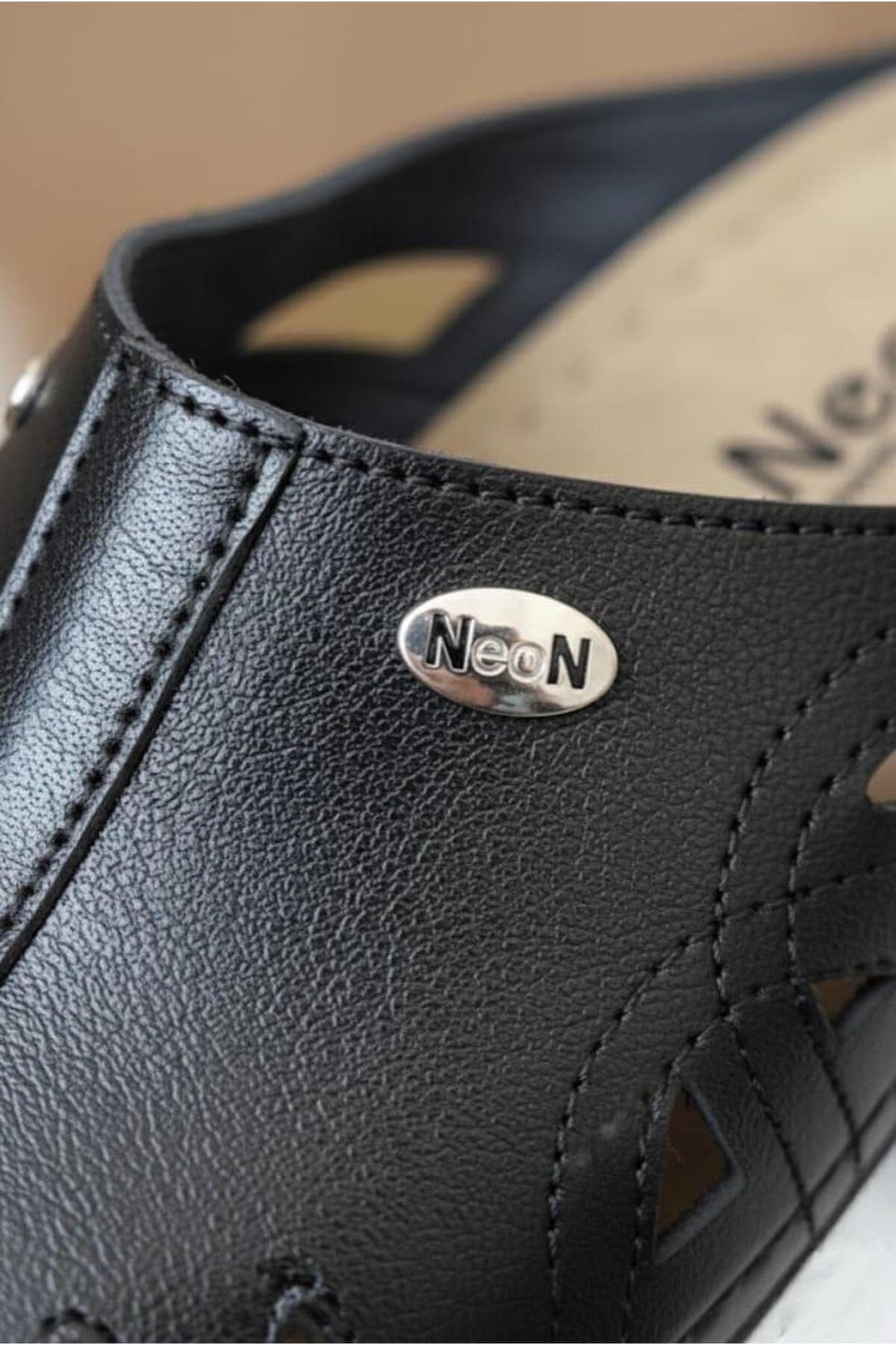صابو زنانه پزشکی neon shoes ارتوپدی جلو بسته سیاه مدل Lisa صابو زنانه پزشکی neon shoes ارتوپدی جلو بسته سیاه مدل Lisa