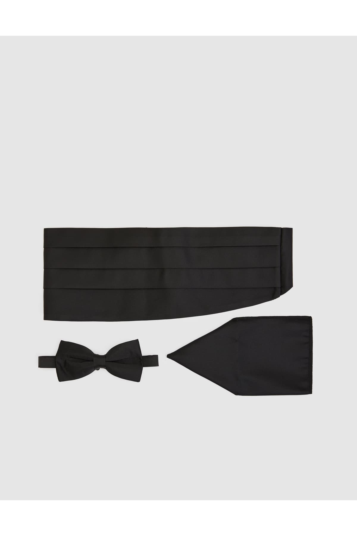 ست پاپیون و کمربند مردانه Pierre Cardin مشکی مدل 50328594-VR046 ست پاپیون و کمربند مردانه Pierre Cardin مشکی مدل 50328594-VR046