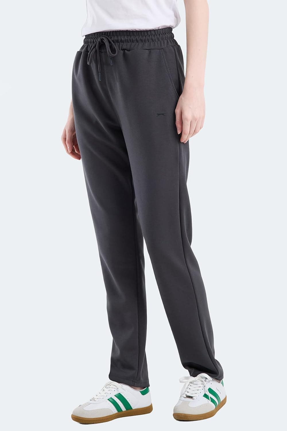 شلوار گرمکن زنانه Slazenger جیبدار آنتراسیت مدل KLORAS I شلوار گرمکن زنانه Slazenger جیبدار آنتراسیت مدل KLORAS I
