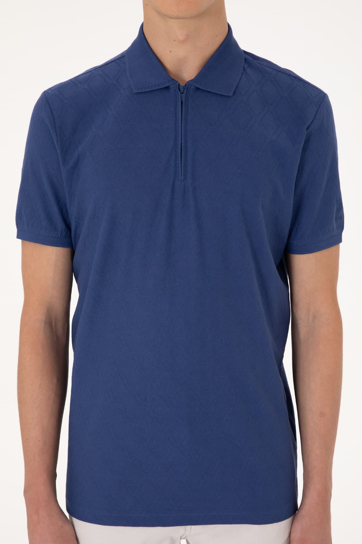 تیشرت مردانه U.S. Polo Assn. فیت معمولی زیپدار سرمهای روشن طرحدار مدل 50300832-VR059 تیشرت مردانه U.S. Polo Assn. فیت معمولی زیپدار سرمهای روشن طرحدار مدل 50300832-VR059